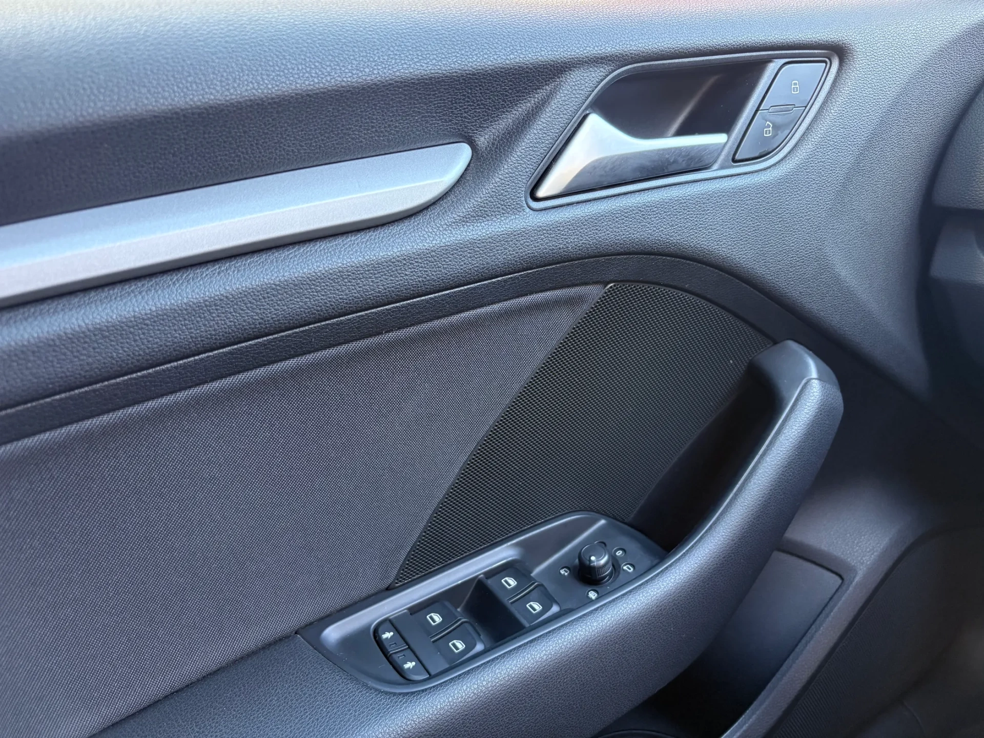 Audi A3 Limousine 1.6 TDI Advance 31