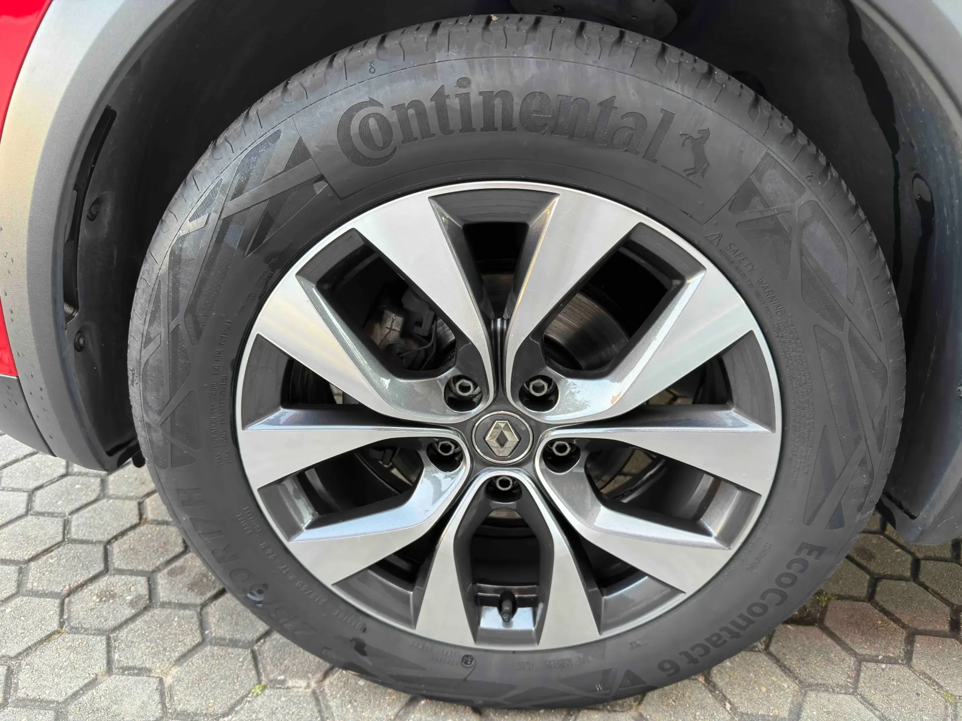 Renault Captur 1.0 TCe Exclusive 10