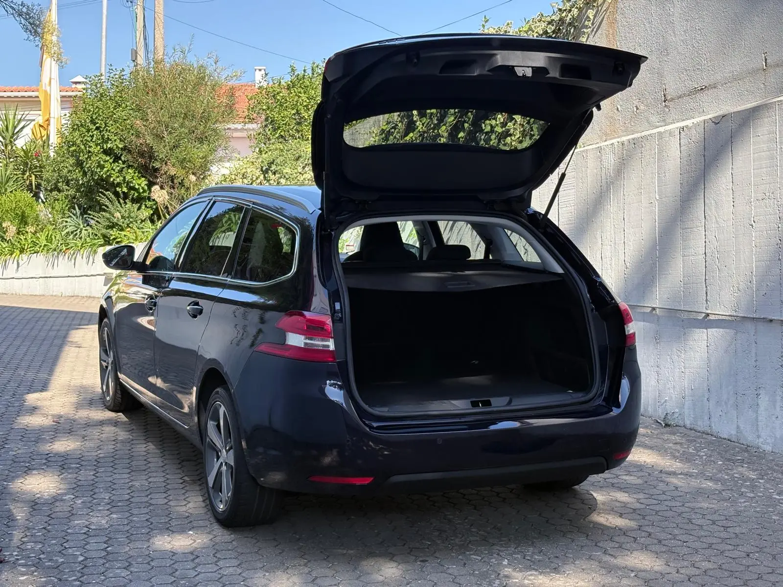 Peugeot 308 SW 1.5 BlueHDi Allure 26