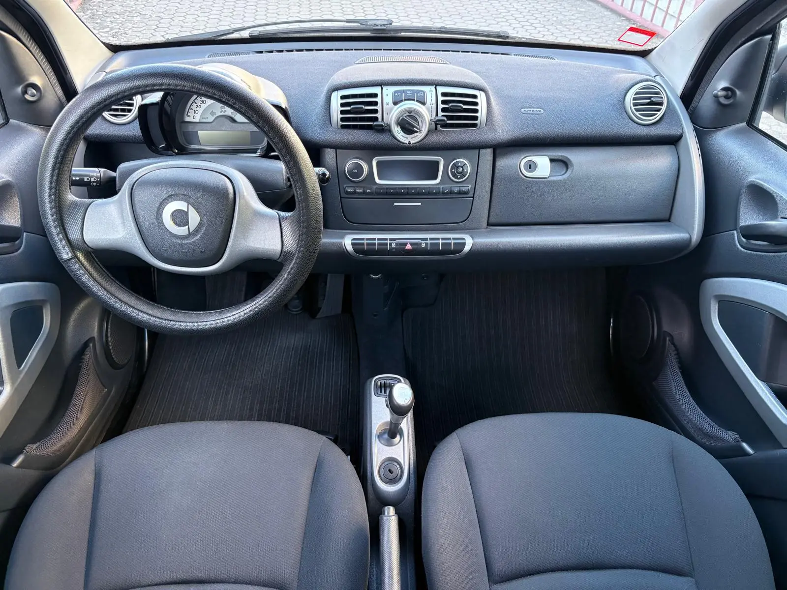 Smart ForTwo Coupé 1.0 Pure 61 6