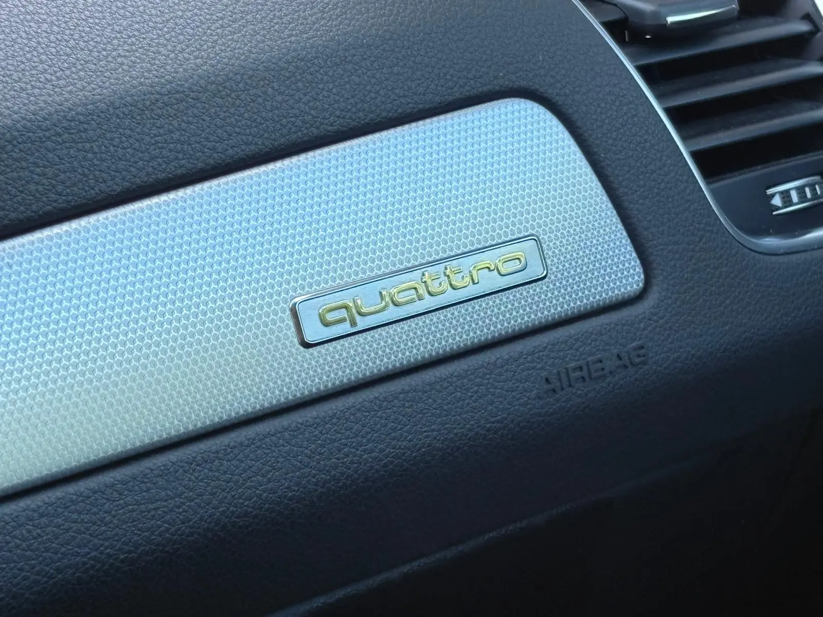 Audi Q5 2.0 TDI quattro S-line S-tronic 50