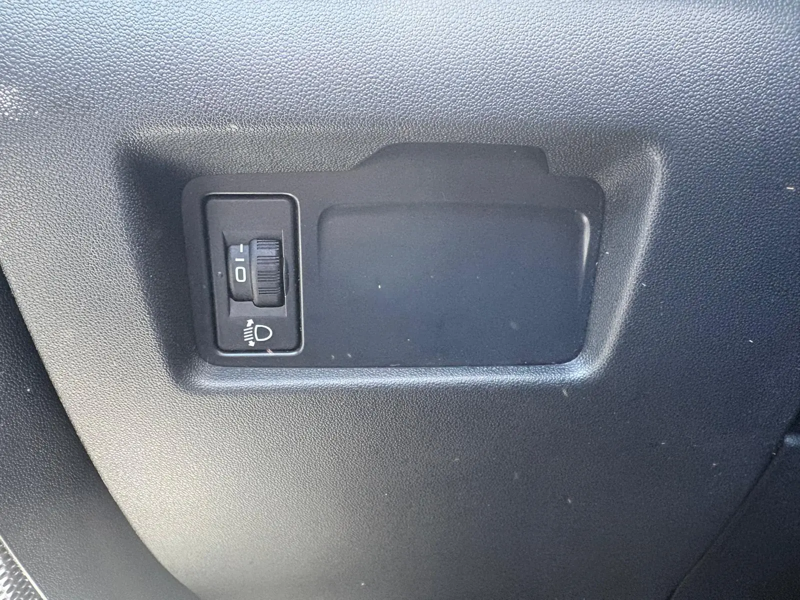 Citroen C4 1.6 BlueHDi Feel EAT6 36