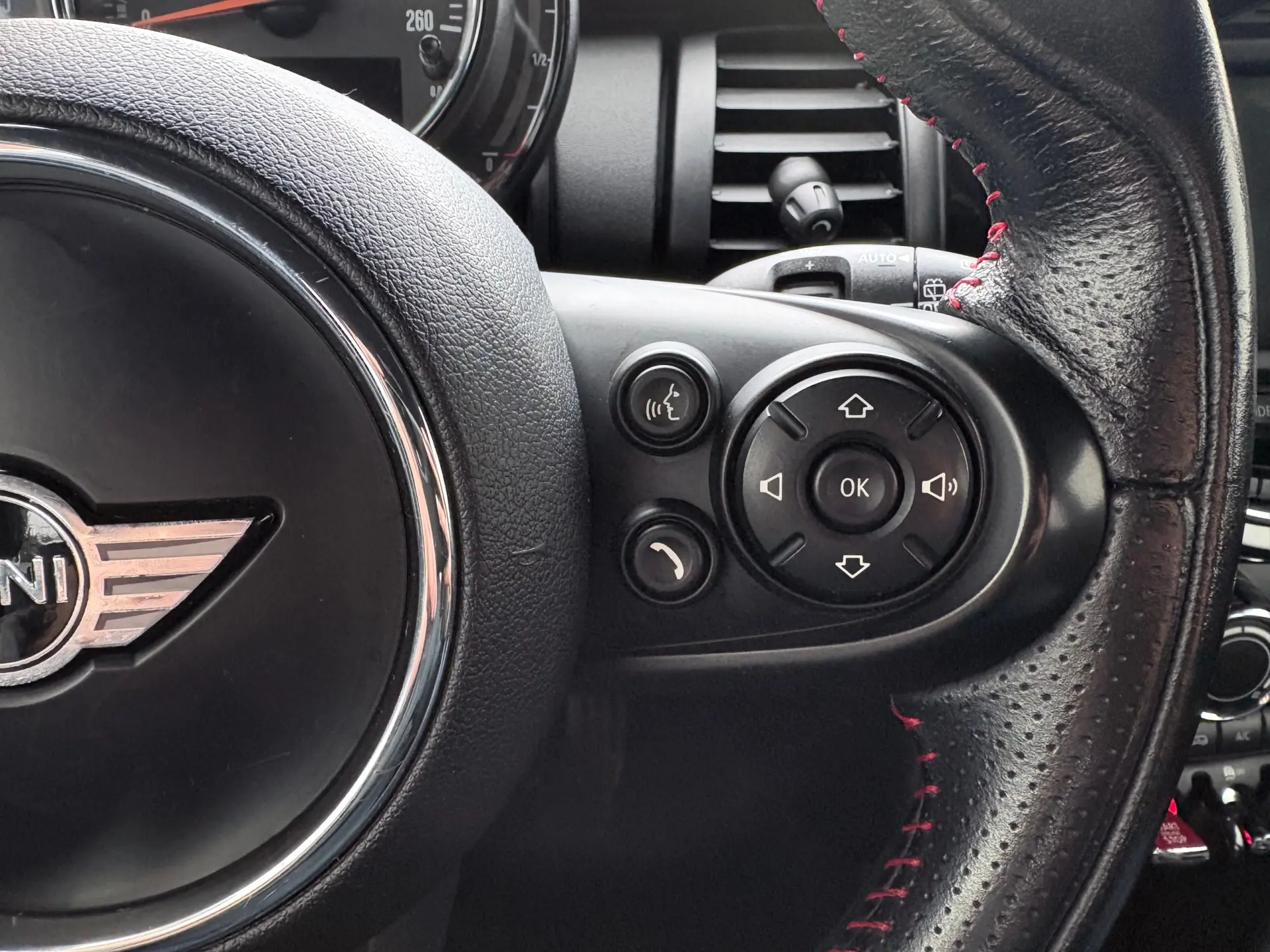 MINI 5 Portas One 39