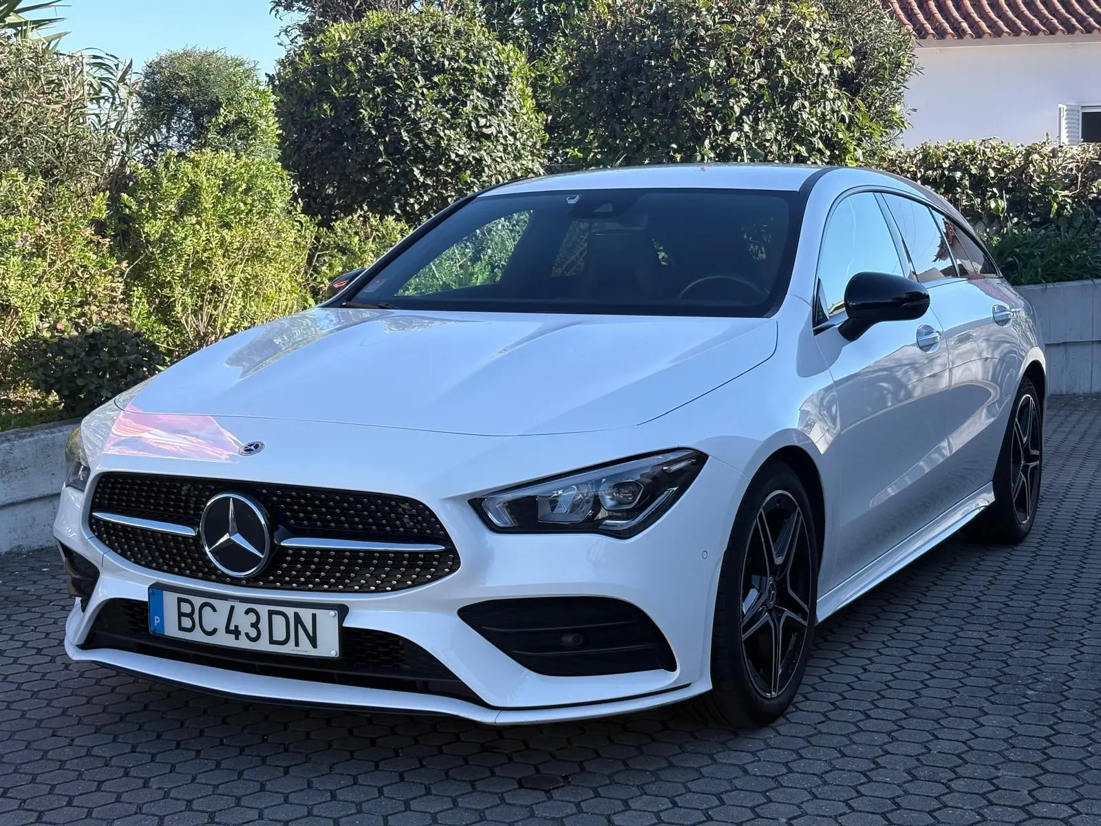 Mercedes-Benz CLA 200 d Shooting Brake AMG Line Aut. 15