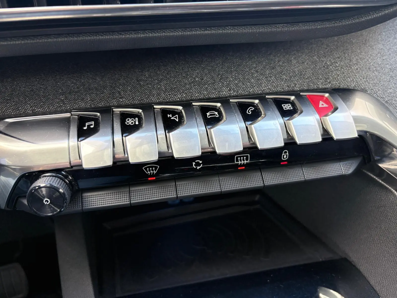 Peugeot 3008 1.2 PureTech Allure EAT8 51