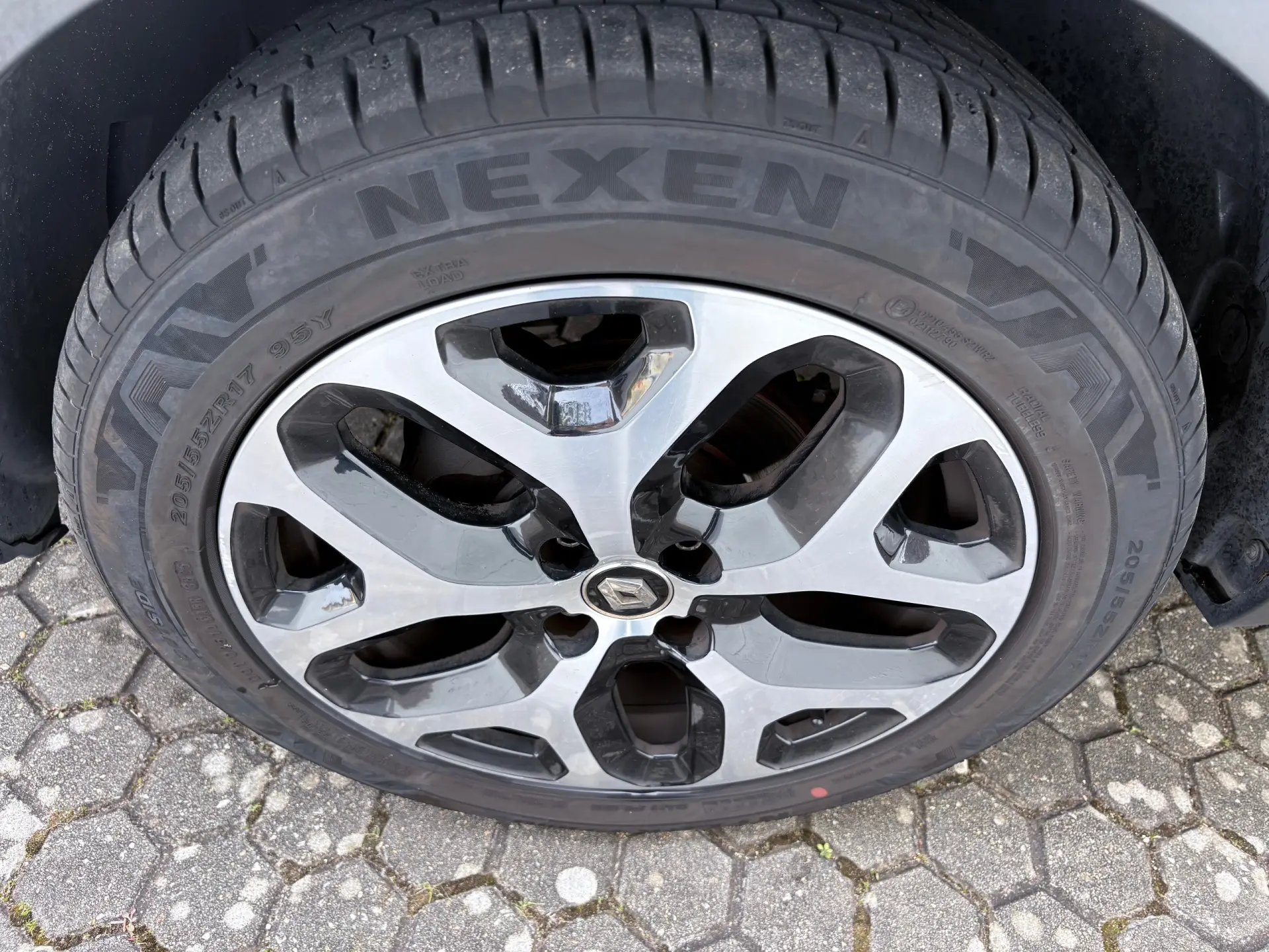 Renault Captur 0.9 TCE Exclusive 12