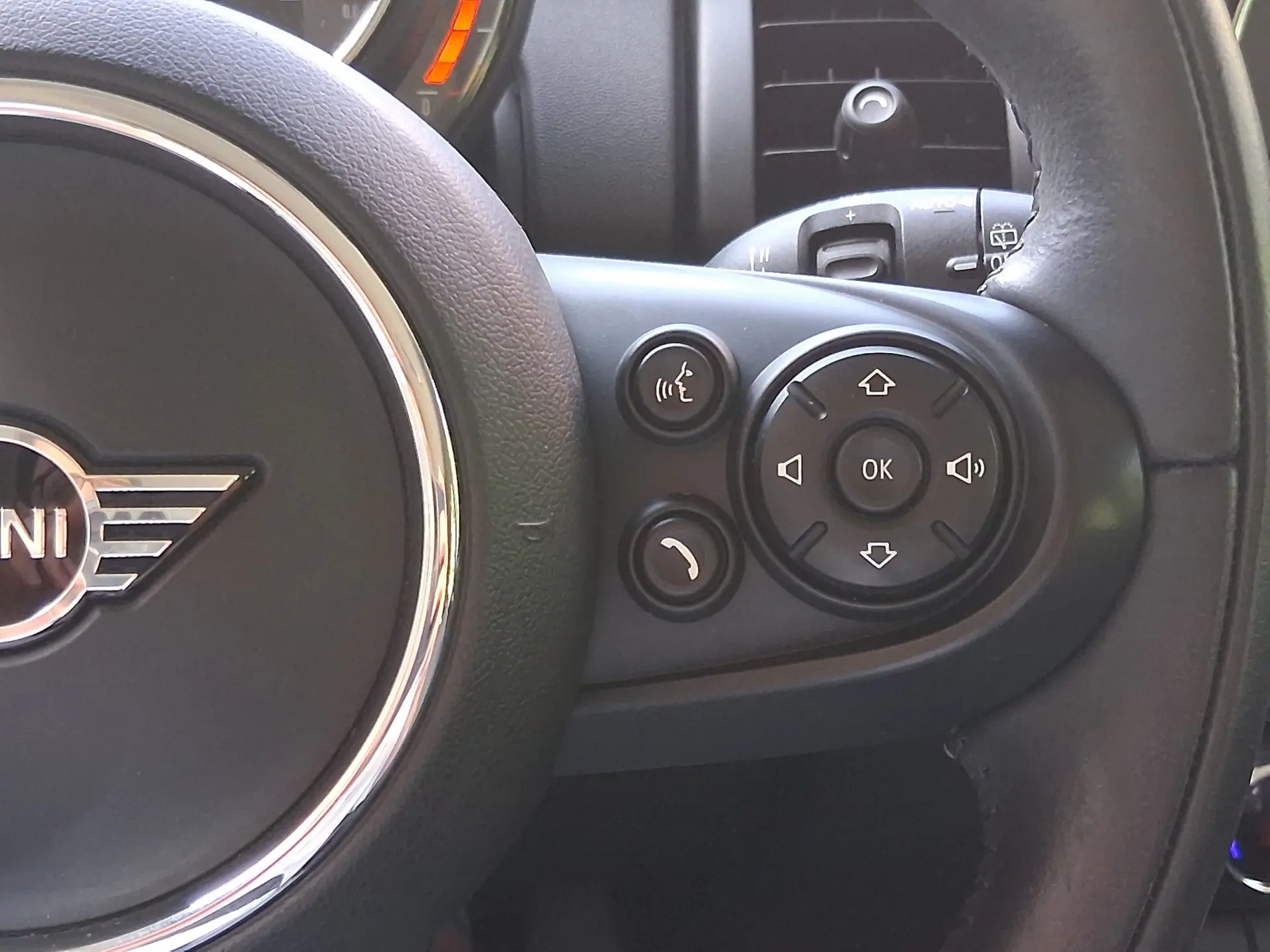 MINI 5 Portas One Auto 37