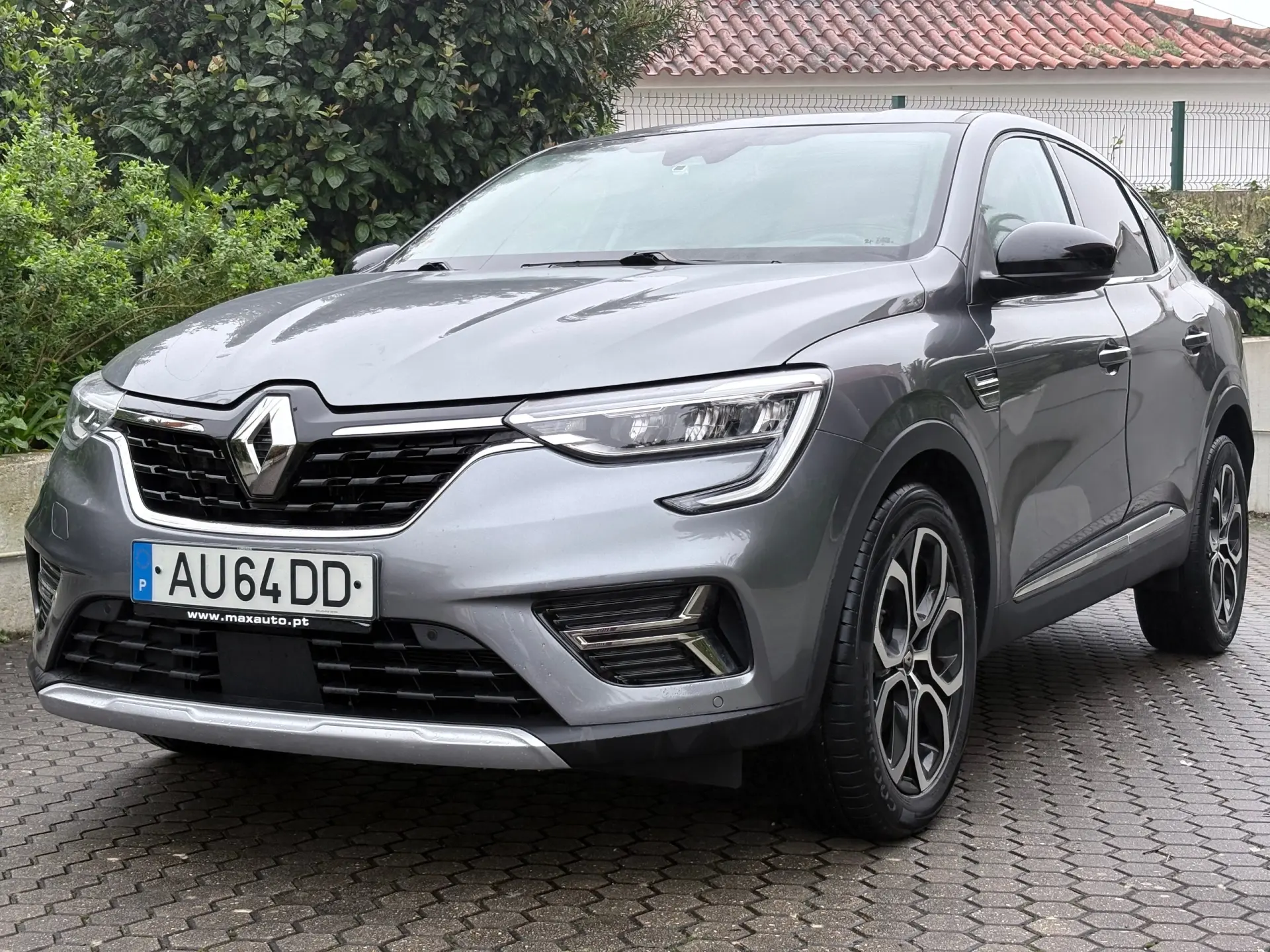 Renault Arkana 1.6 E-Tech Intens 10