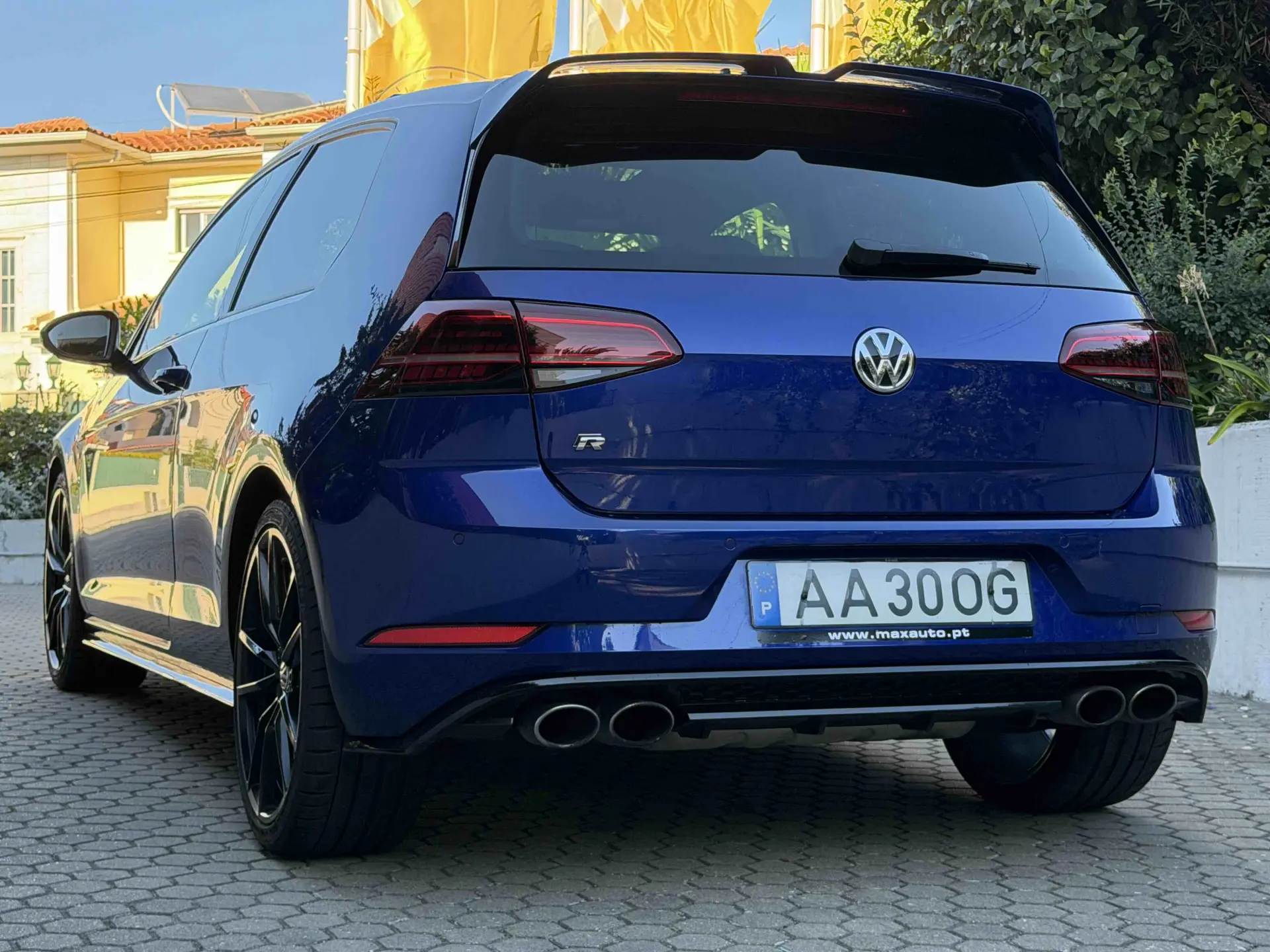 Volkswagen Golf R 4Motion (BlueMotion ) 29