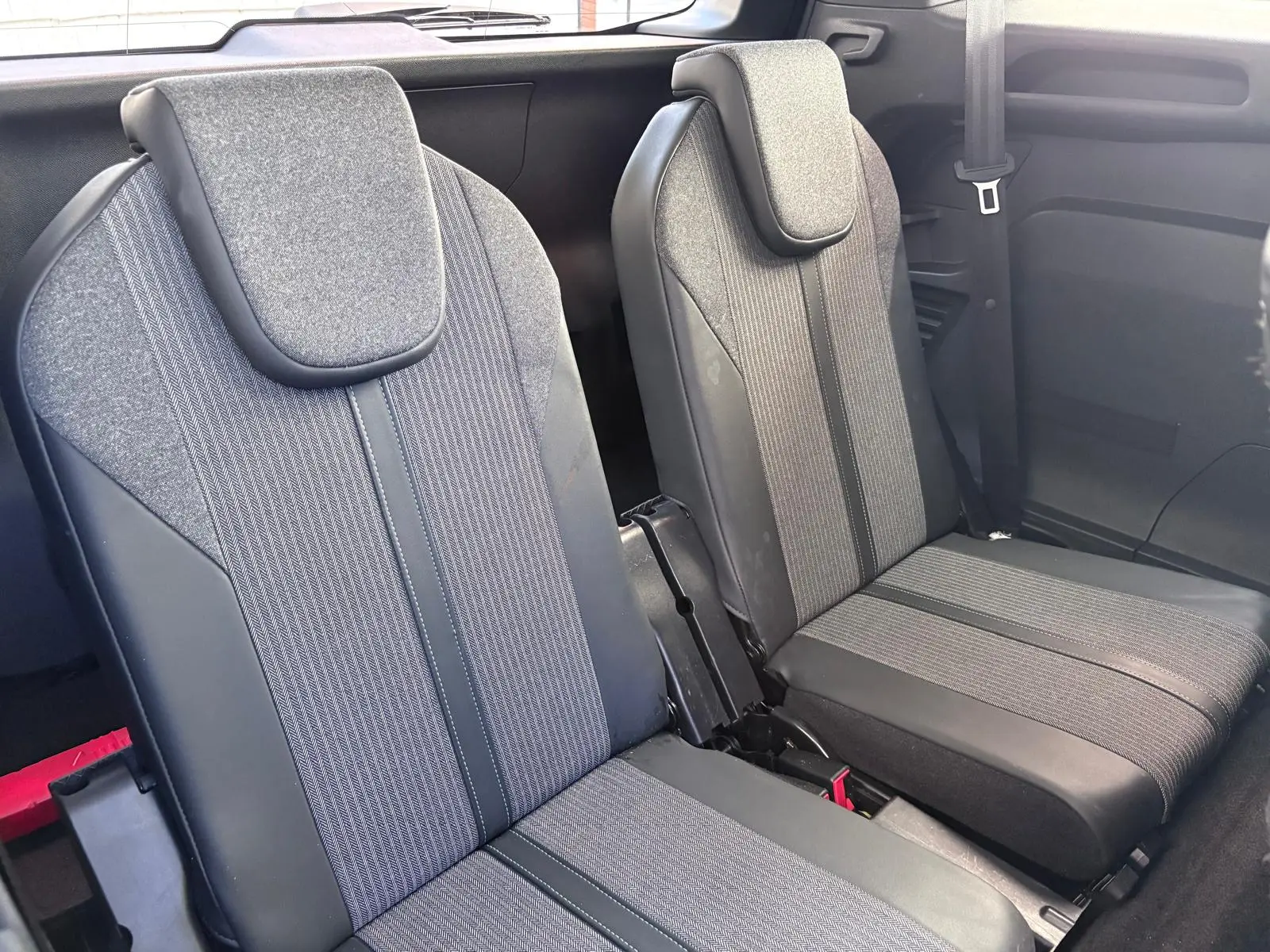 Peugeot 5008 1.2 PureTech Allure EAT8 57