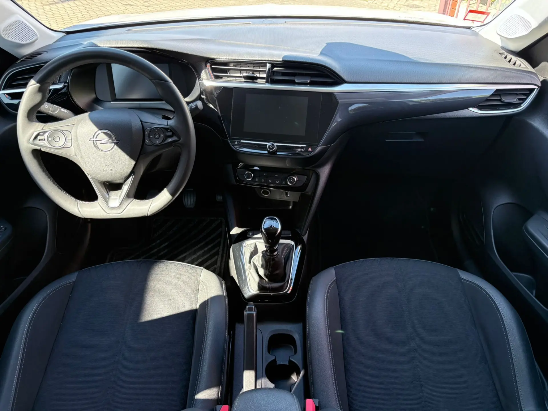 Opel Corsa 1.2 T Edition 6