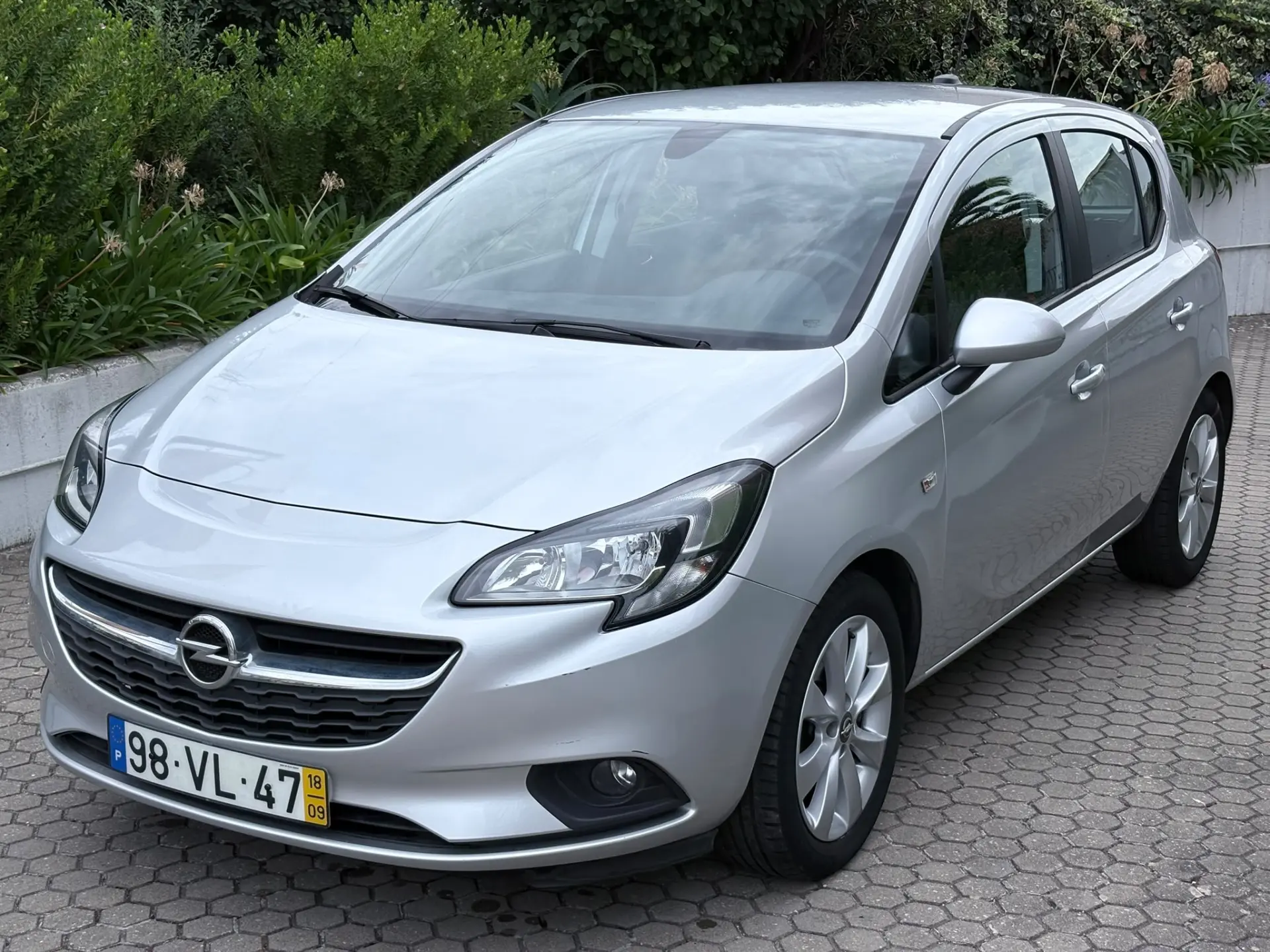 Opel Corsa 1.2 Dynamic 4