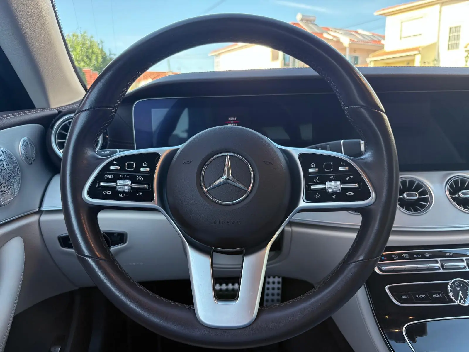 Mercedes-Benz E 220 d AMG Line Aut. 39