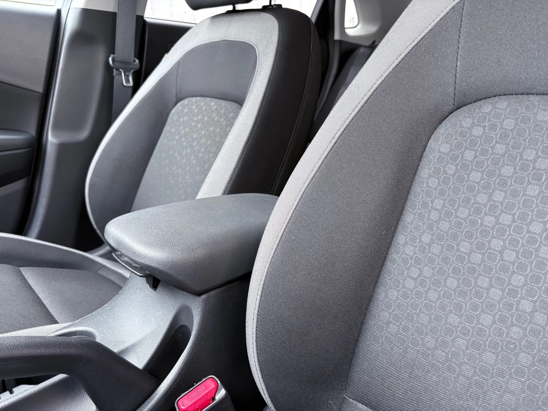 Hyundai Kauai 1.0 T-GDi Premium Tec.Preto 31