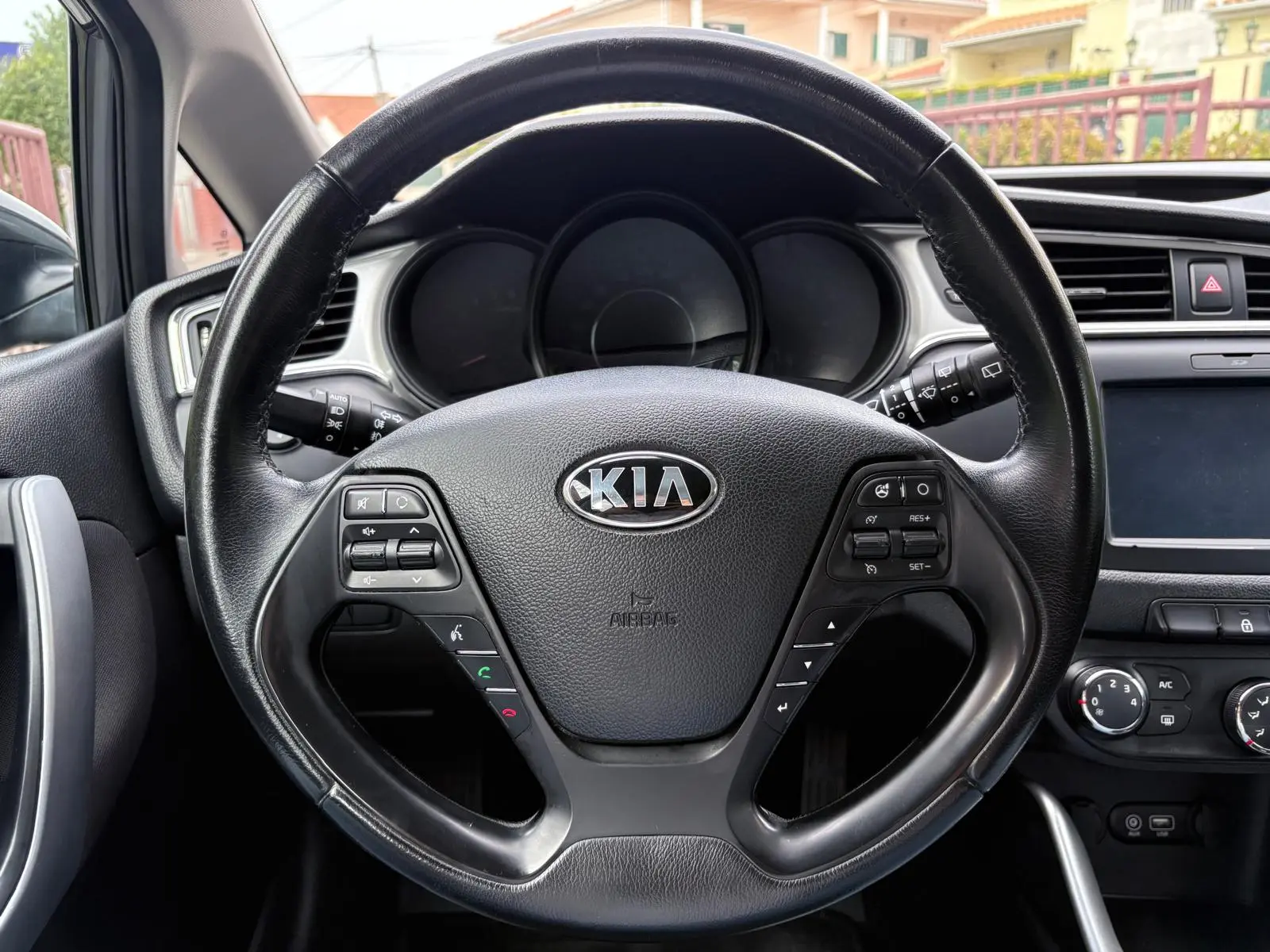 Kia Ceed 1.4 CRDi Nav Line 37