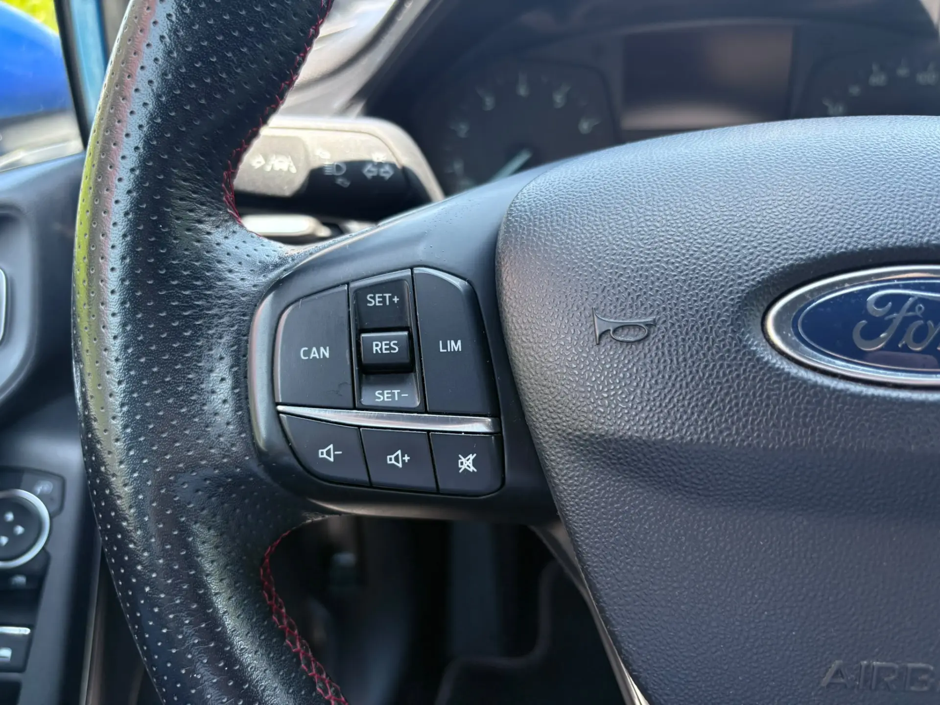Ford Fiesta 1.0 EcoBoost ST-Line 38