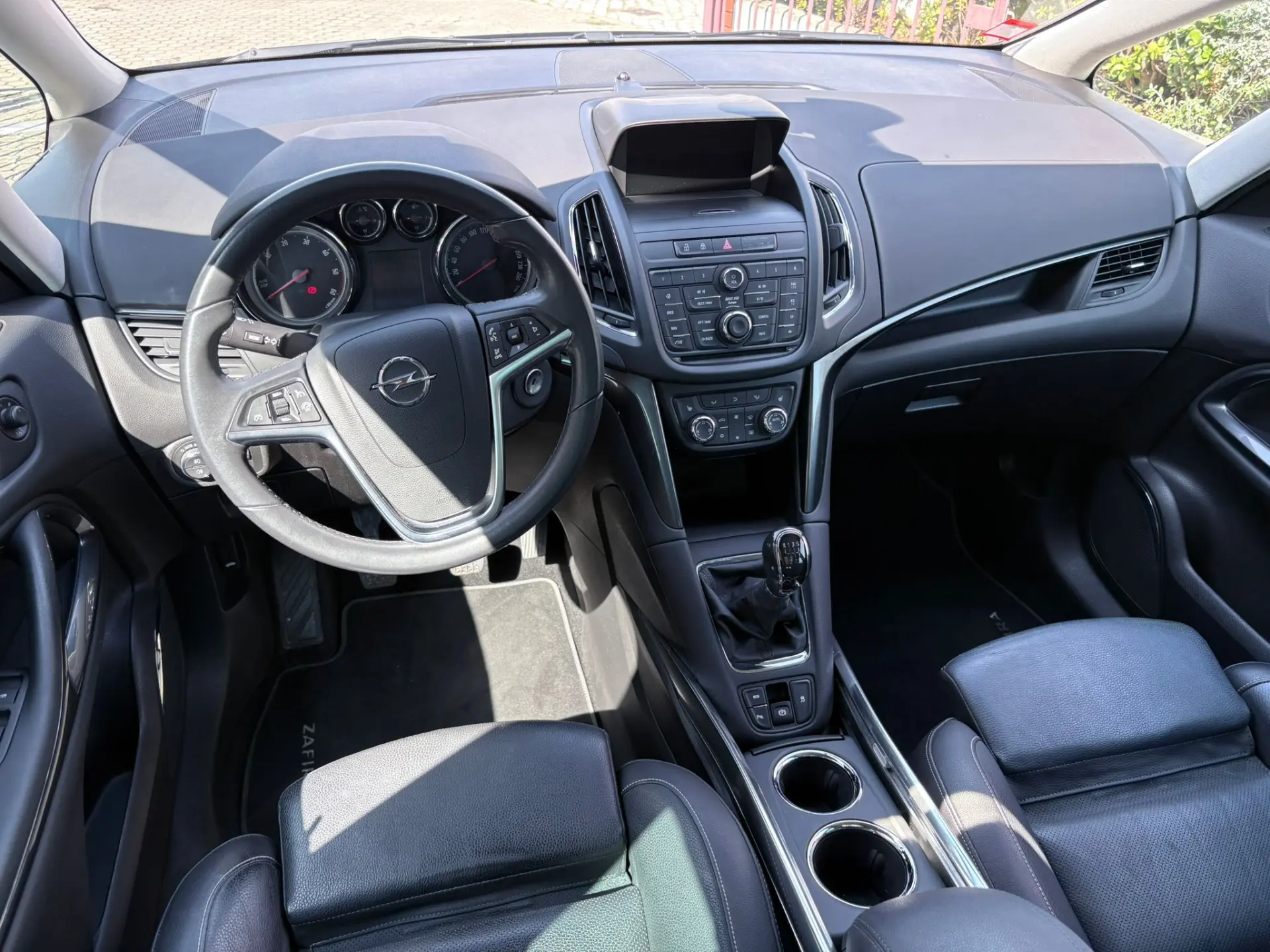 Opel Zafira 2.0 CDTI Cosmo 26