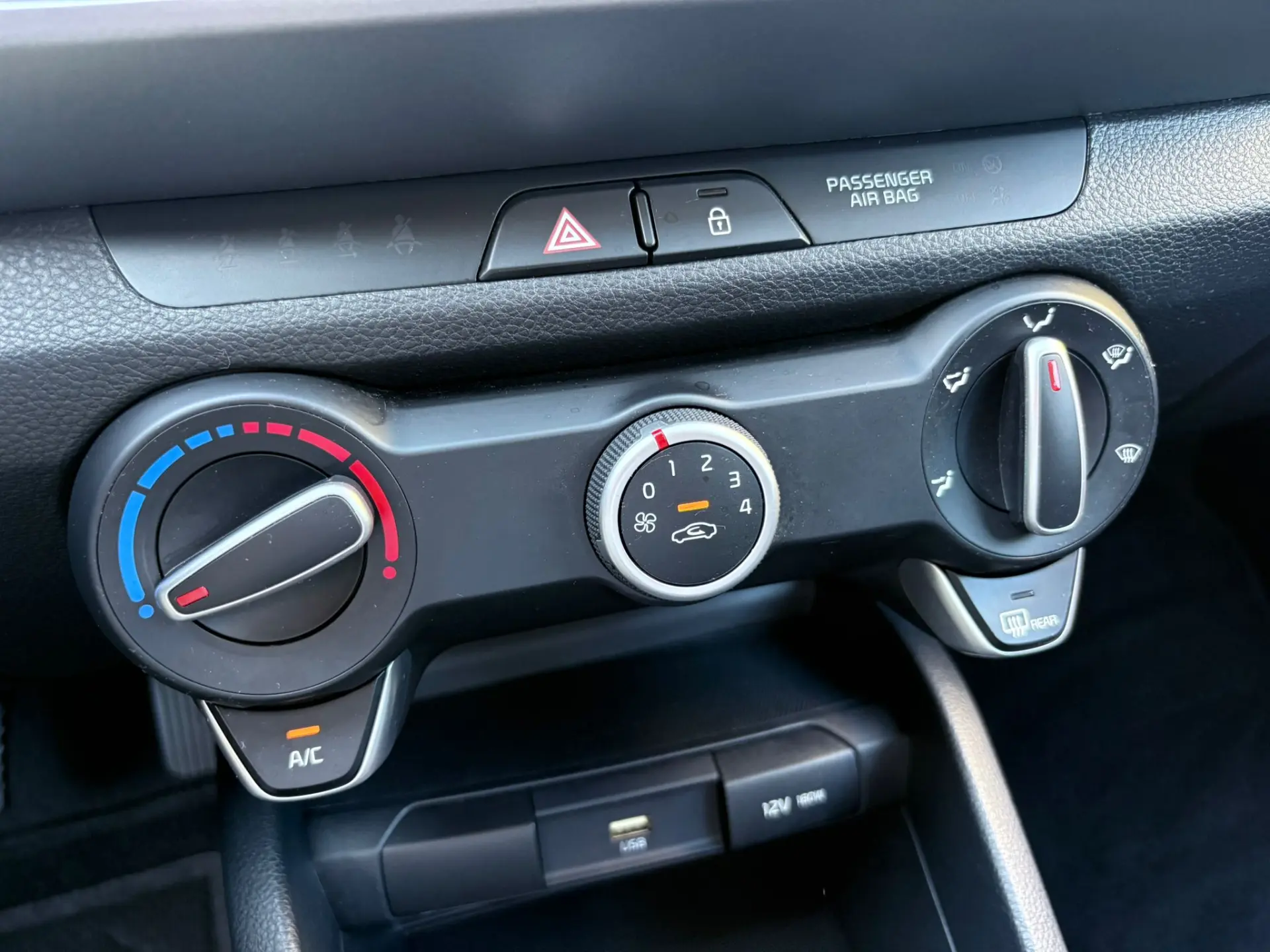 Kia Stonic 1.2 Dynamic 43