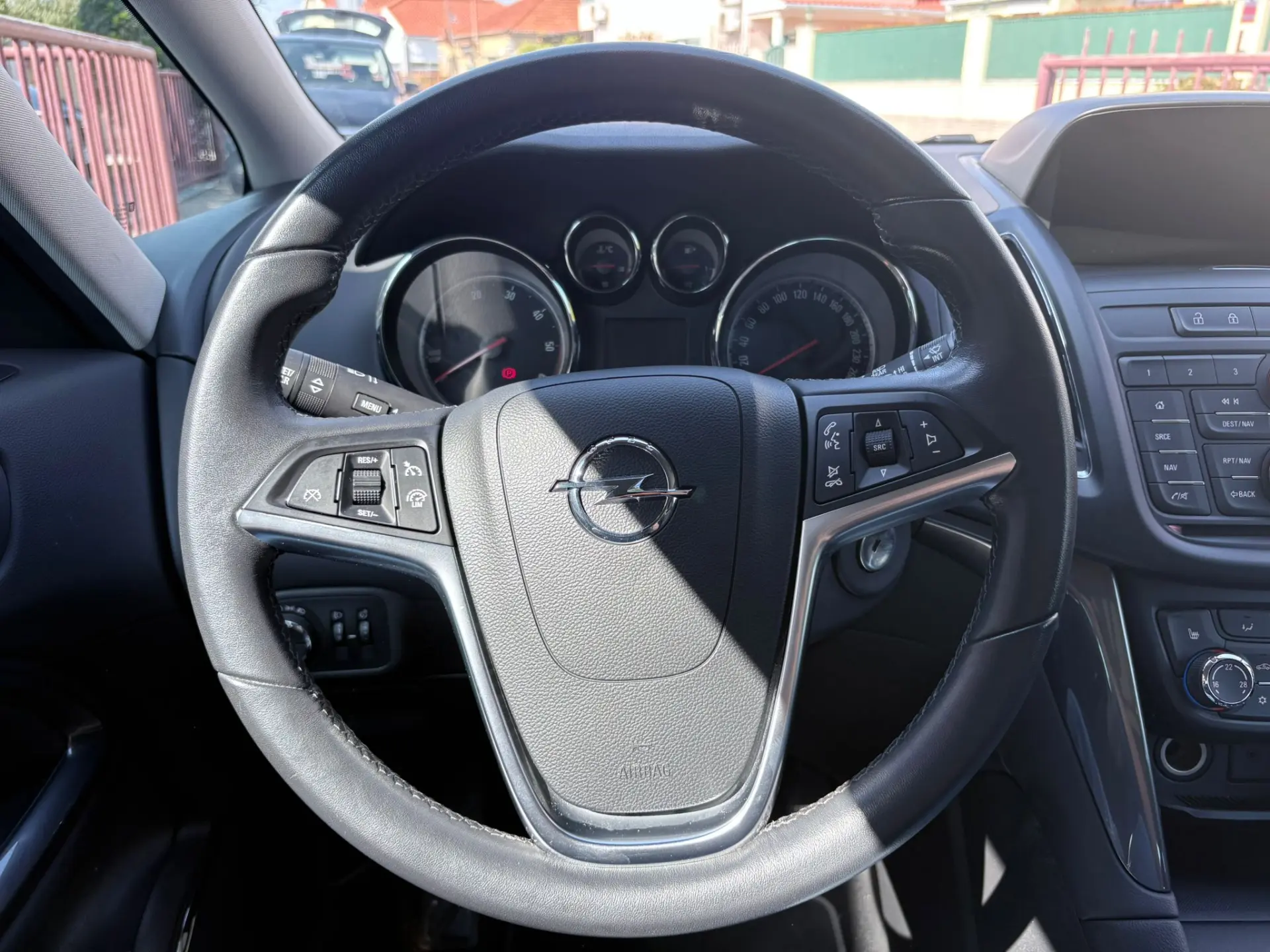 Opel Zafira 2.0 CDTI Cosmo 33