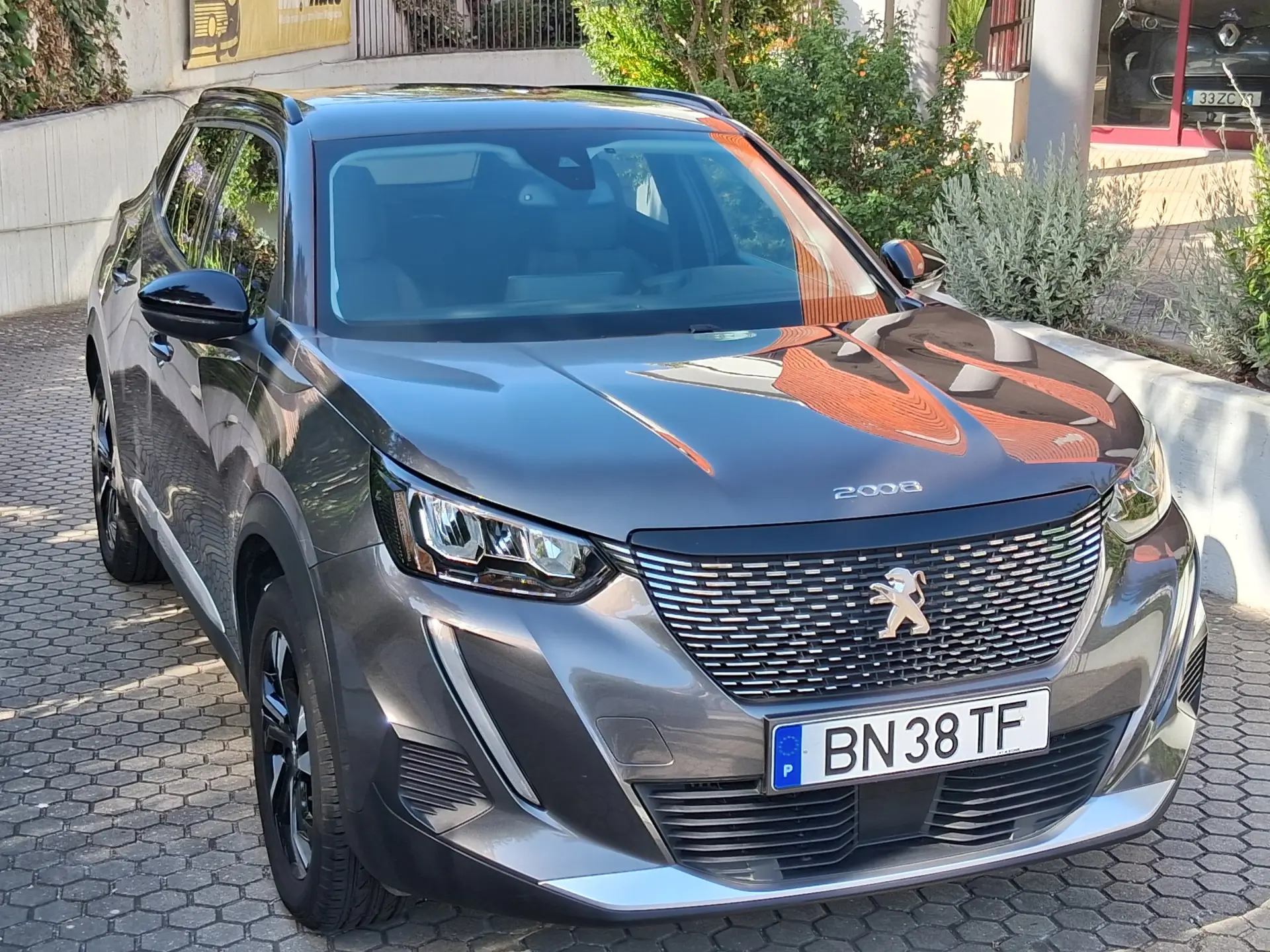 Peugeot 2008 1.2 PureTech Allure EAT8 2