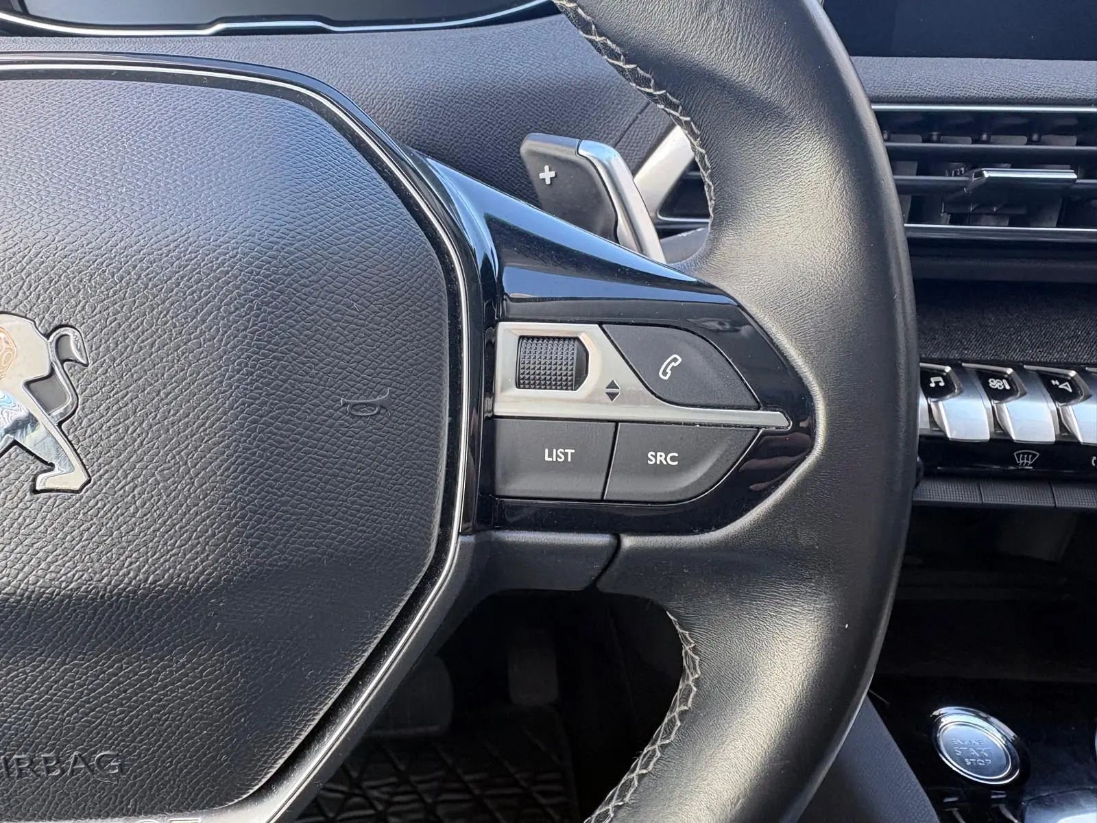 Peugeot 3008 1.2 PureTech Allure EAT8 40