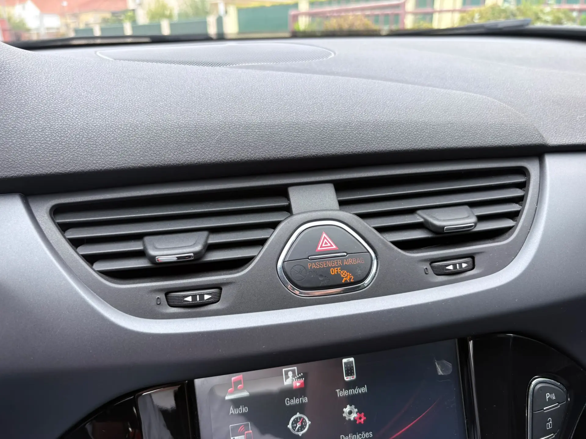 Opel Corsa 1.2 Dynamic 44