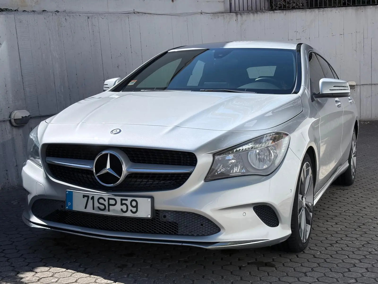 Mercedes-Benz CLA 180 d Shooting Brake Urban Aut. 10