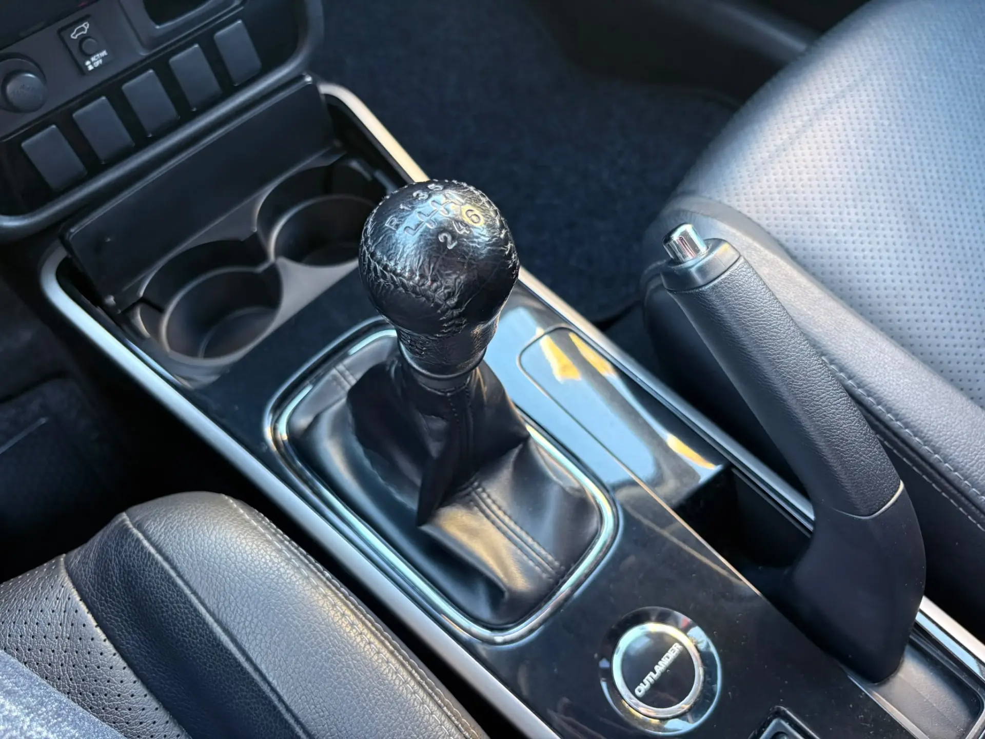Mitsubishi Outlander 2.2 DI-D Instyle Navi 49