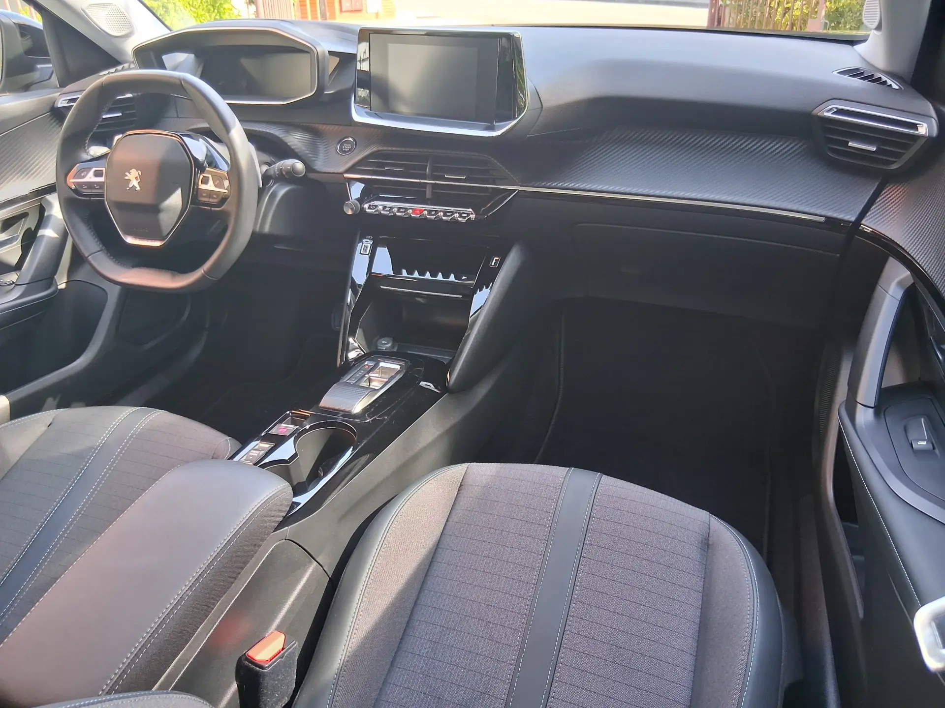 Peugeot 2008 1.2 PureTech Allure EAT8 30
