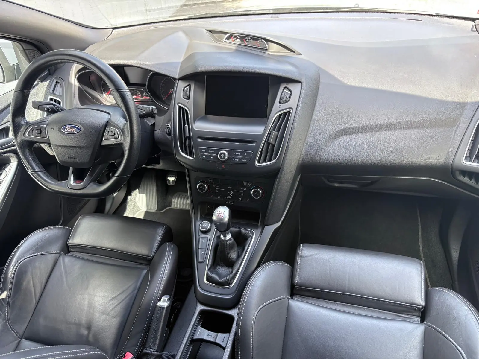 Ford Focus 2.0 EcoBoost ST c/ Pack Pele Desportiva 30