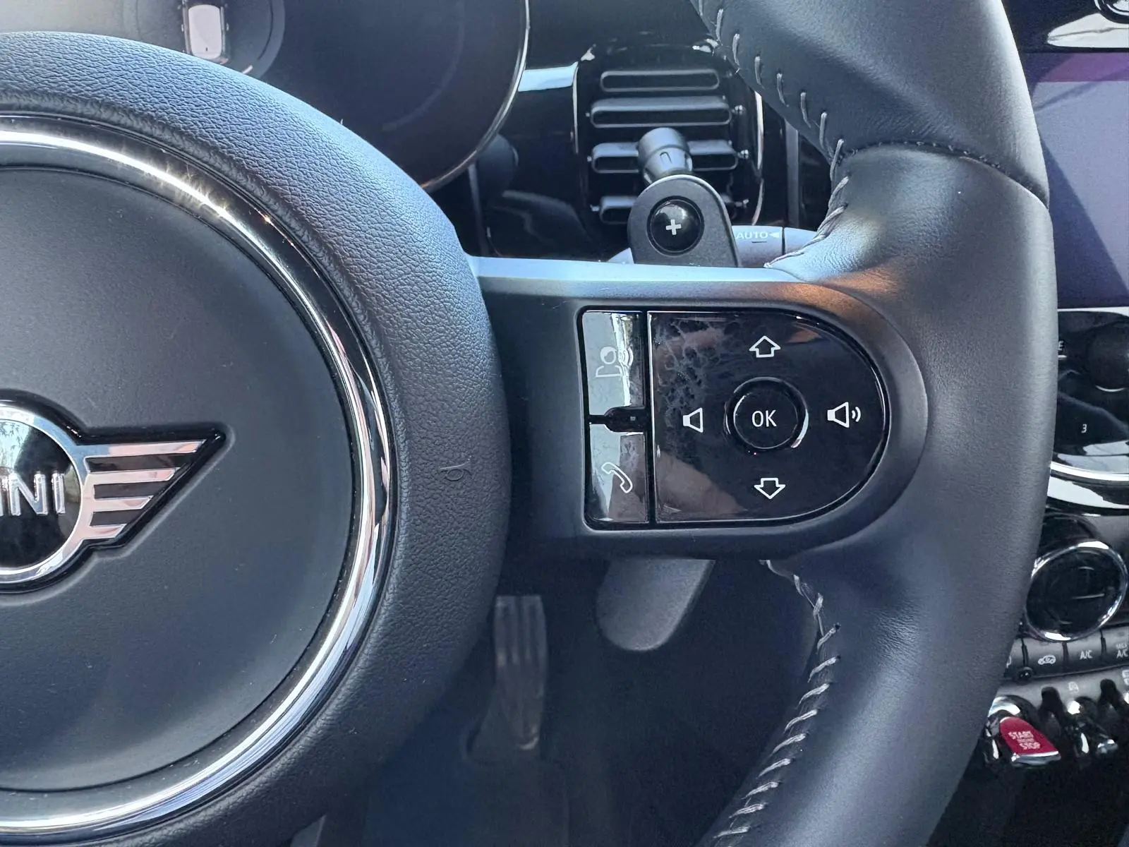 MINI 3 Portas John Cooper Works Auto Desportiva 38