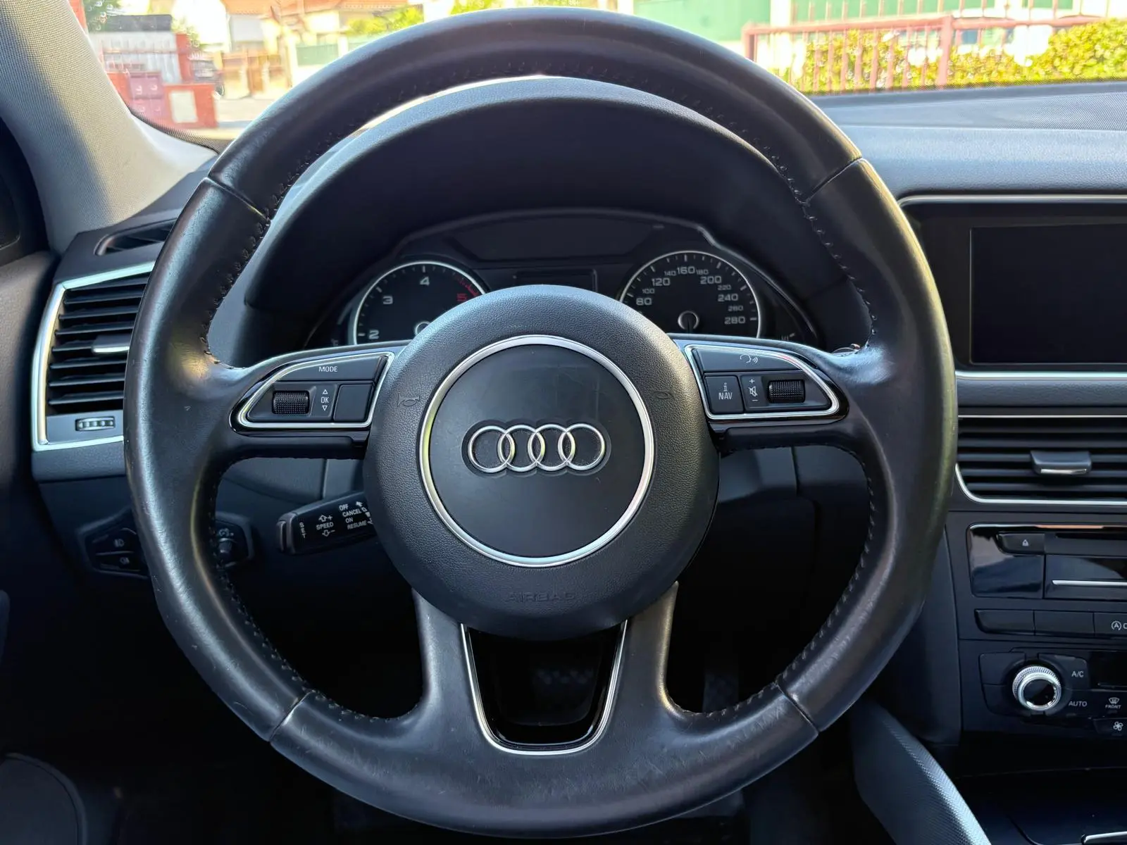 Audi Q5 2.0 TDI quattro S-line S-tronic 39