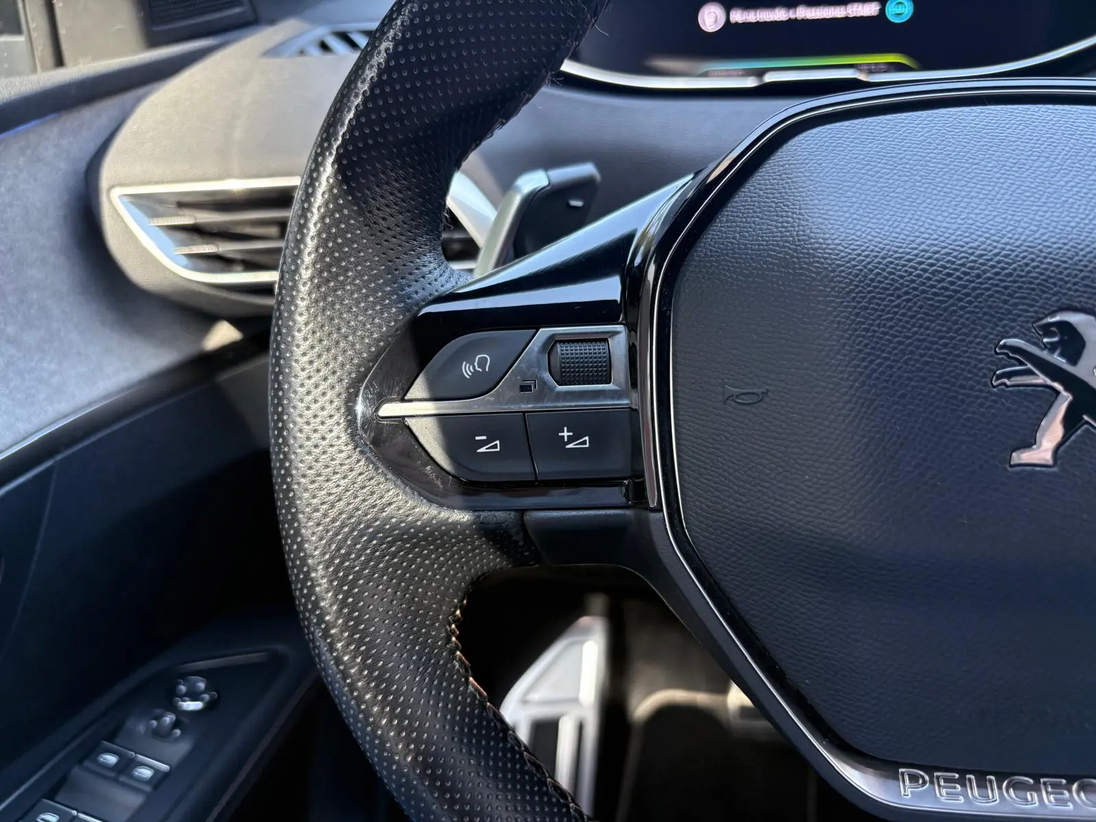 Peugeot 3008 1.6 Hybrid GT e-EAT8 36
