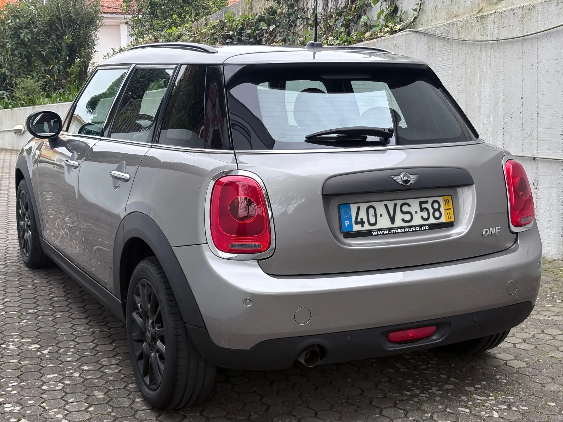 MINI 5 Portas One 24