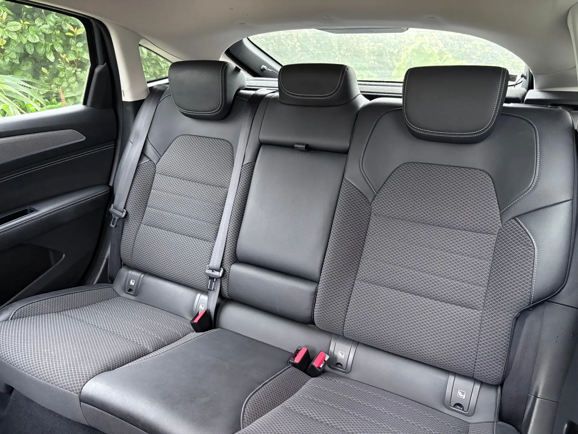 Renault Arkana 1.6 E-Tech Intens 54