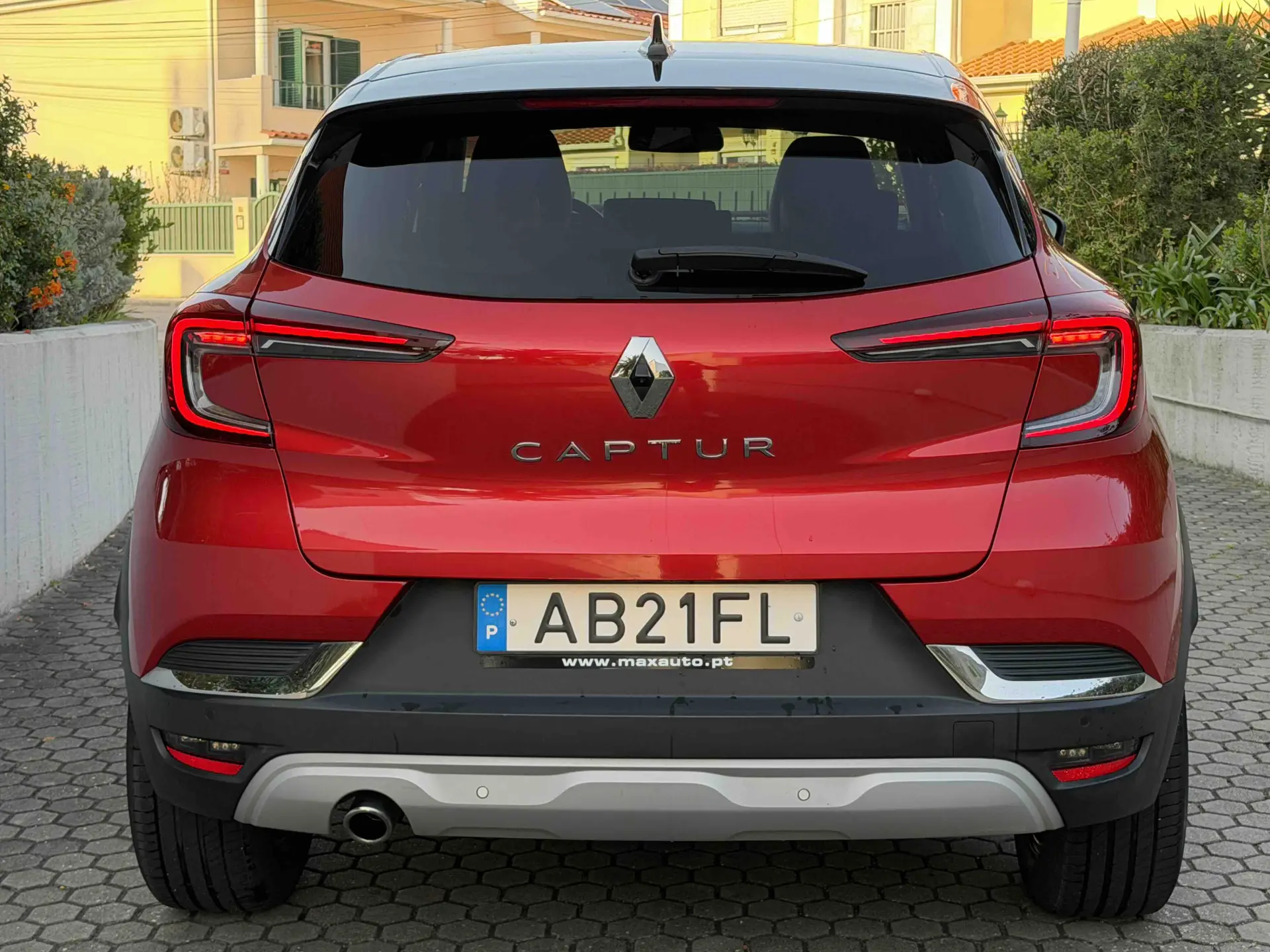 Renault Captur 1.0 TCe Exclusive 24