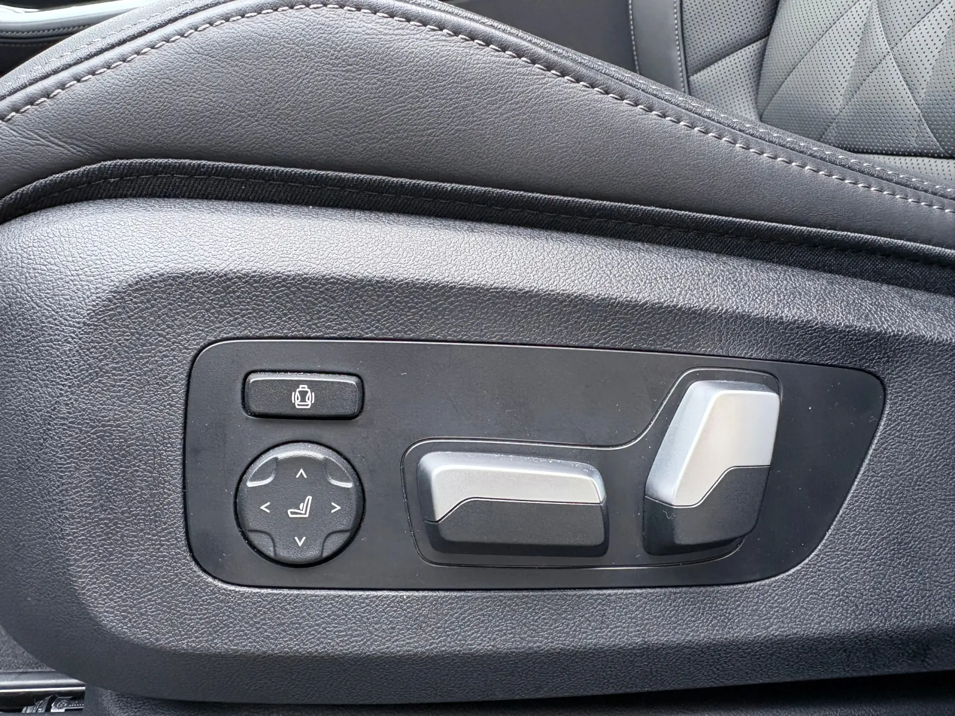 BMW X5 50 e xDrive Edição Desportiva M 38