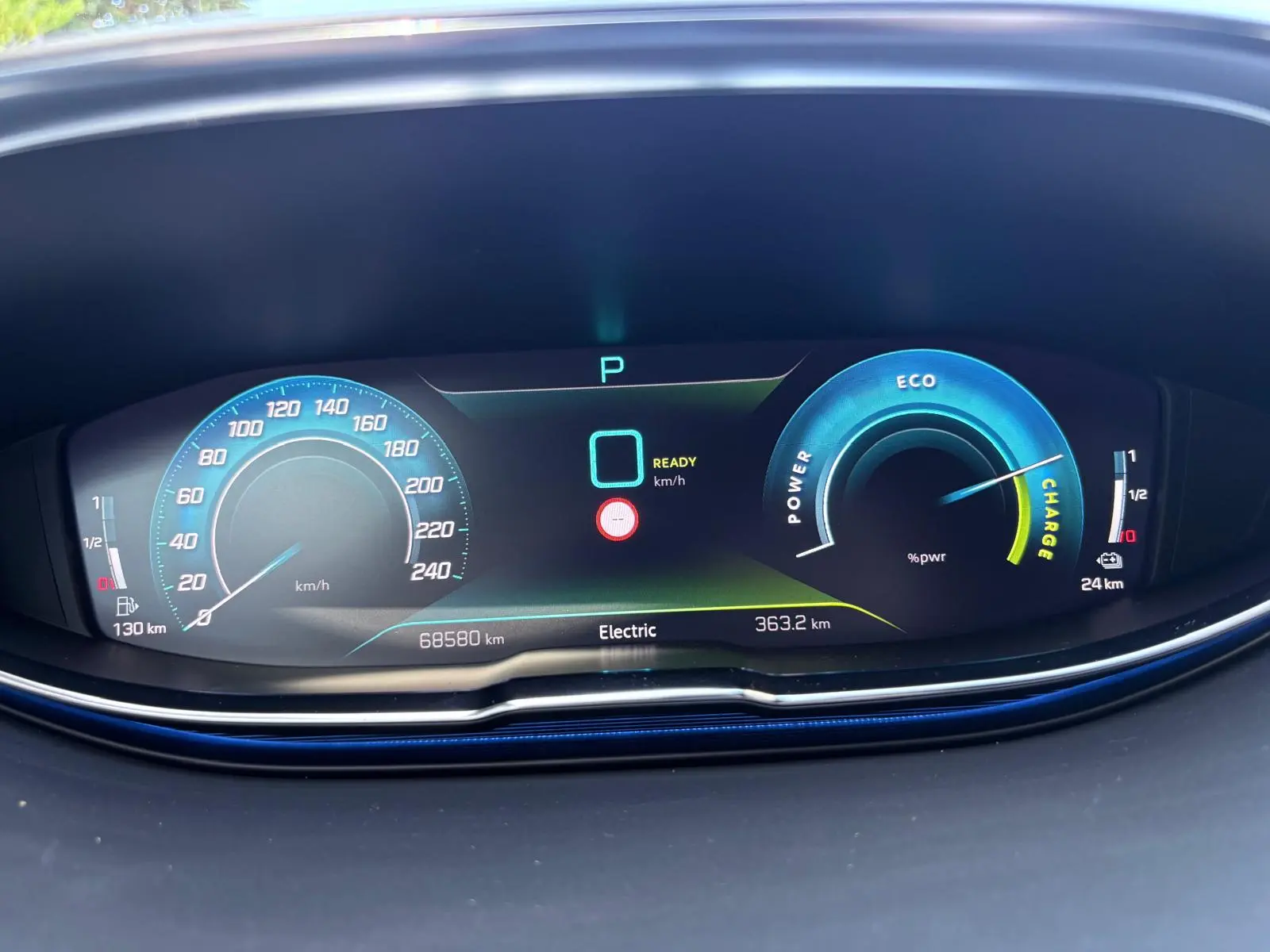 Peugeot 3008 1.6 Hybrid GT e-EAT8 41