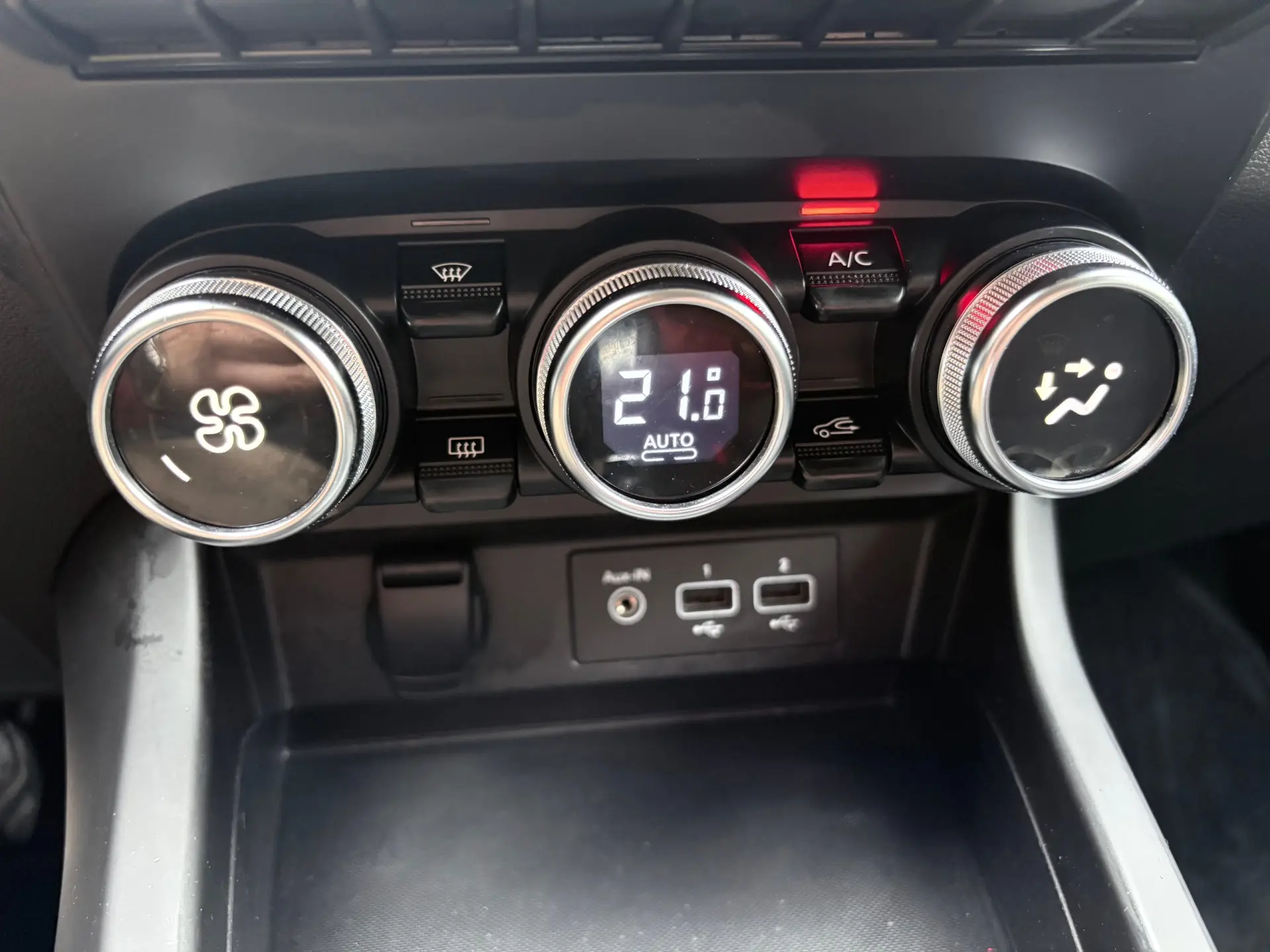 Renault Arkana 1.6 E-Tech Intens 49