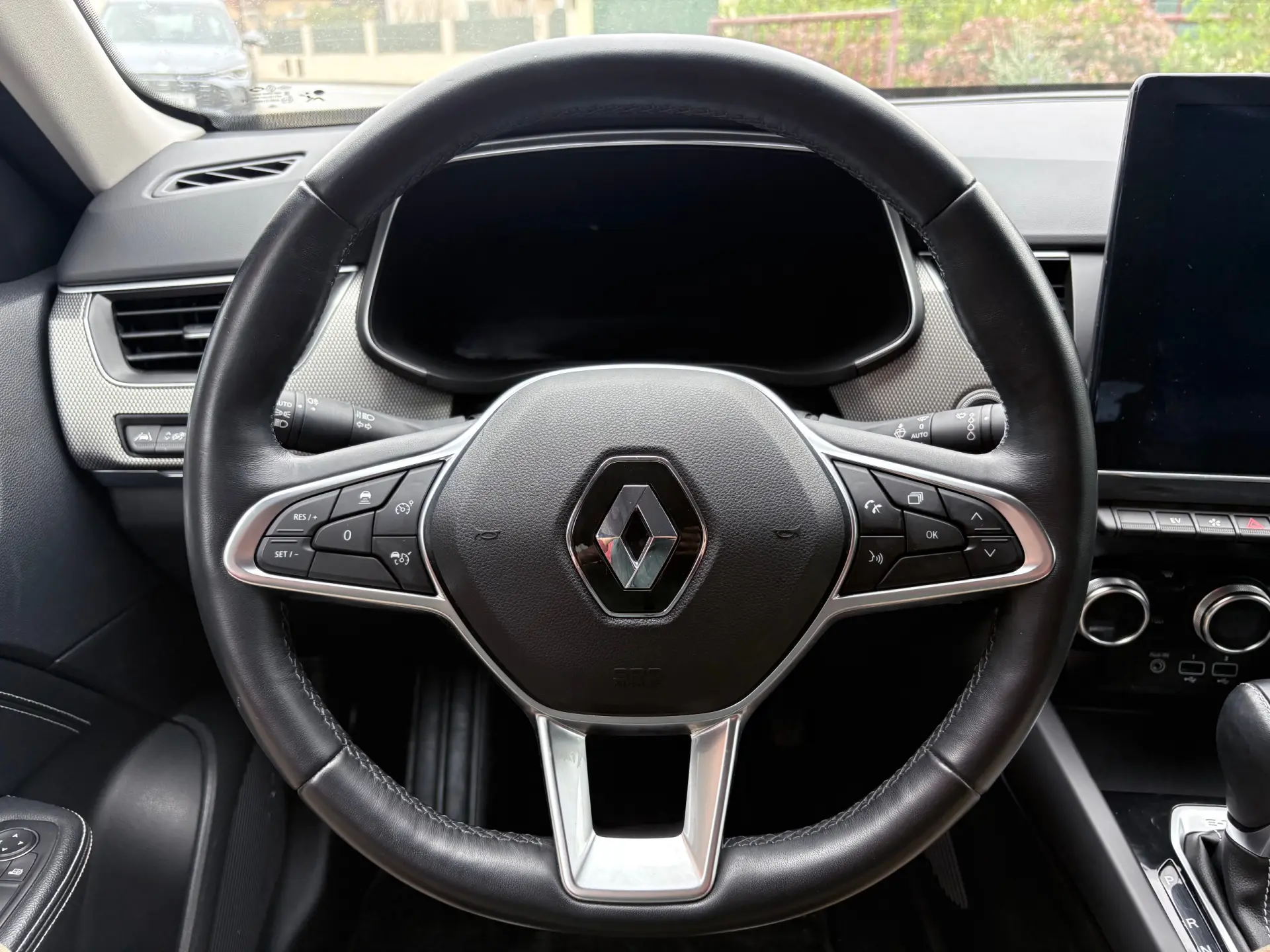 Renault Arkana 1.6 E-Tech Intens 38