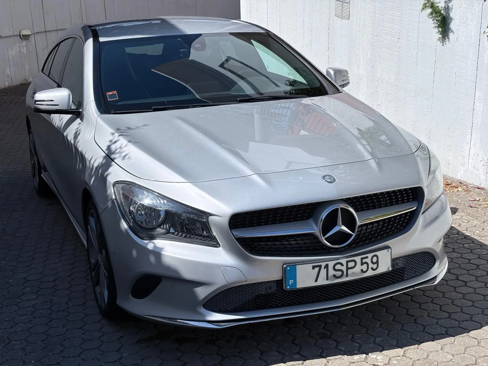 Mercedes-Benz CLA 180 d Shooting Brake Urban Aut. 2