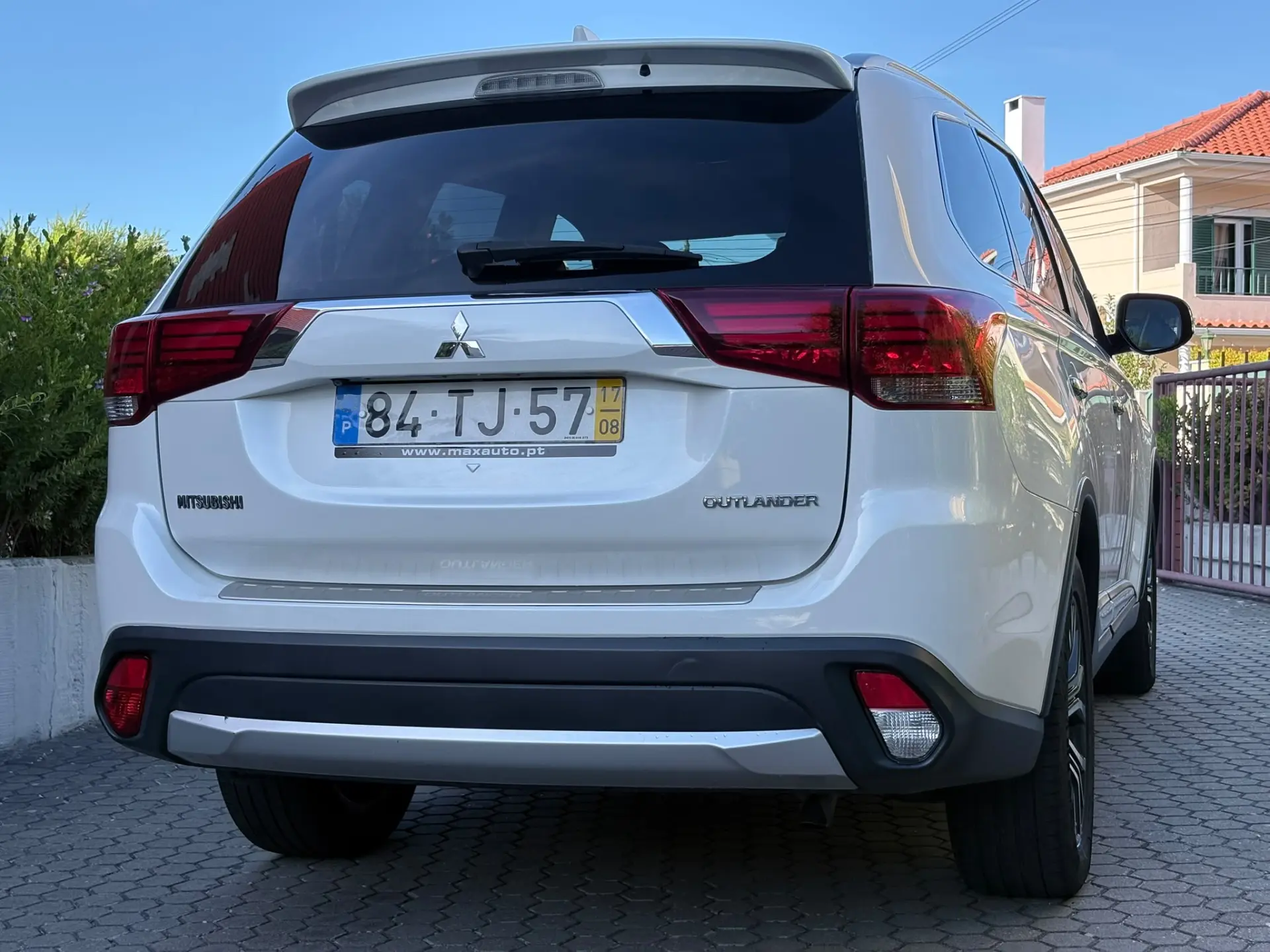 Mitsubishi Outlander 2.2 DI-D Instyle Navi 22