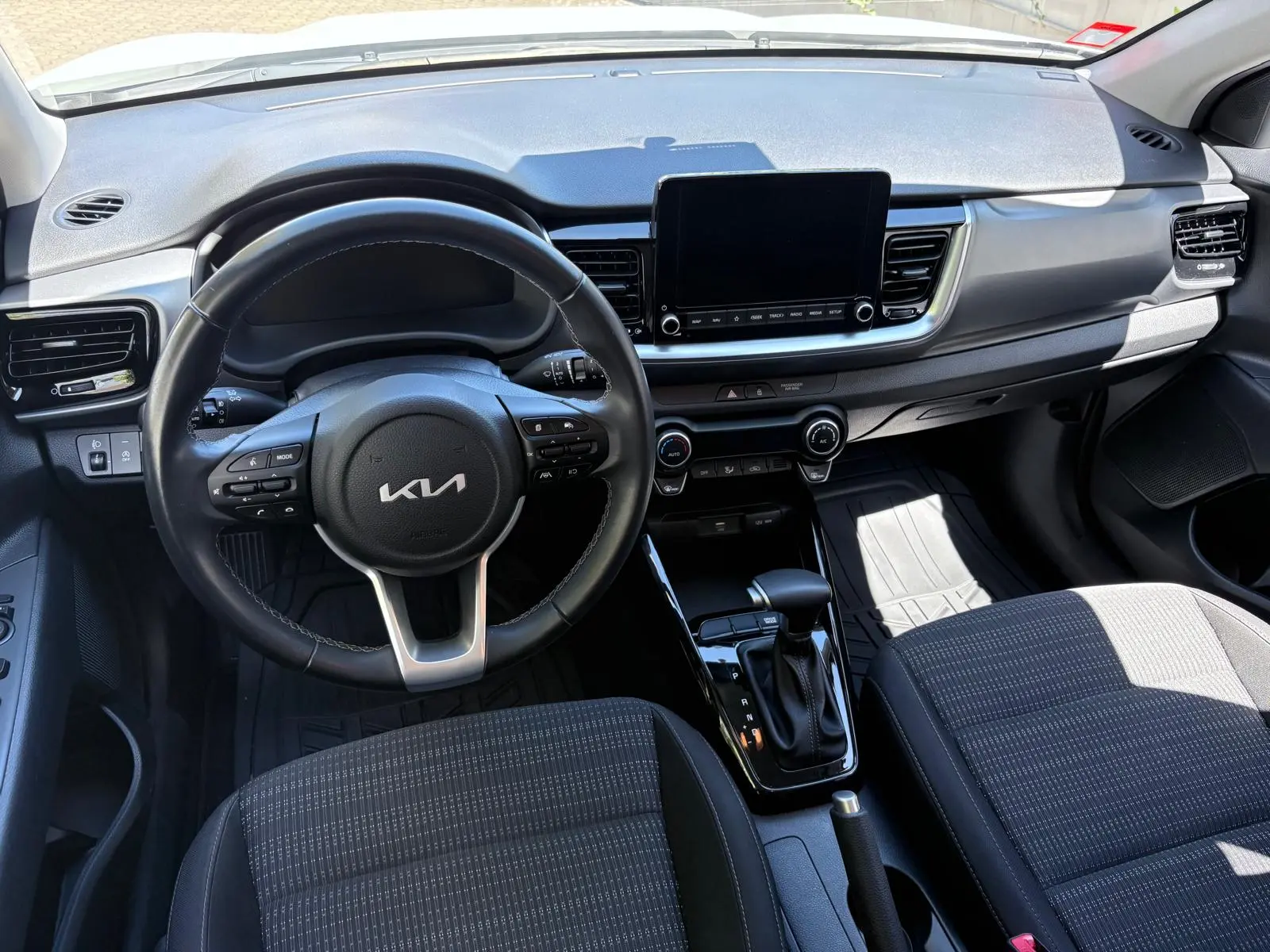 Kia Stonic 1.0 T-GDi Drive 7DCT 29