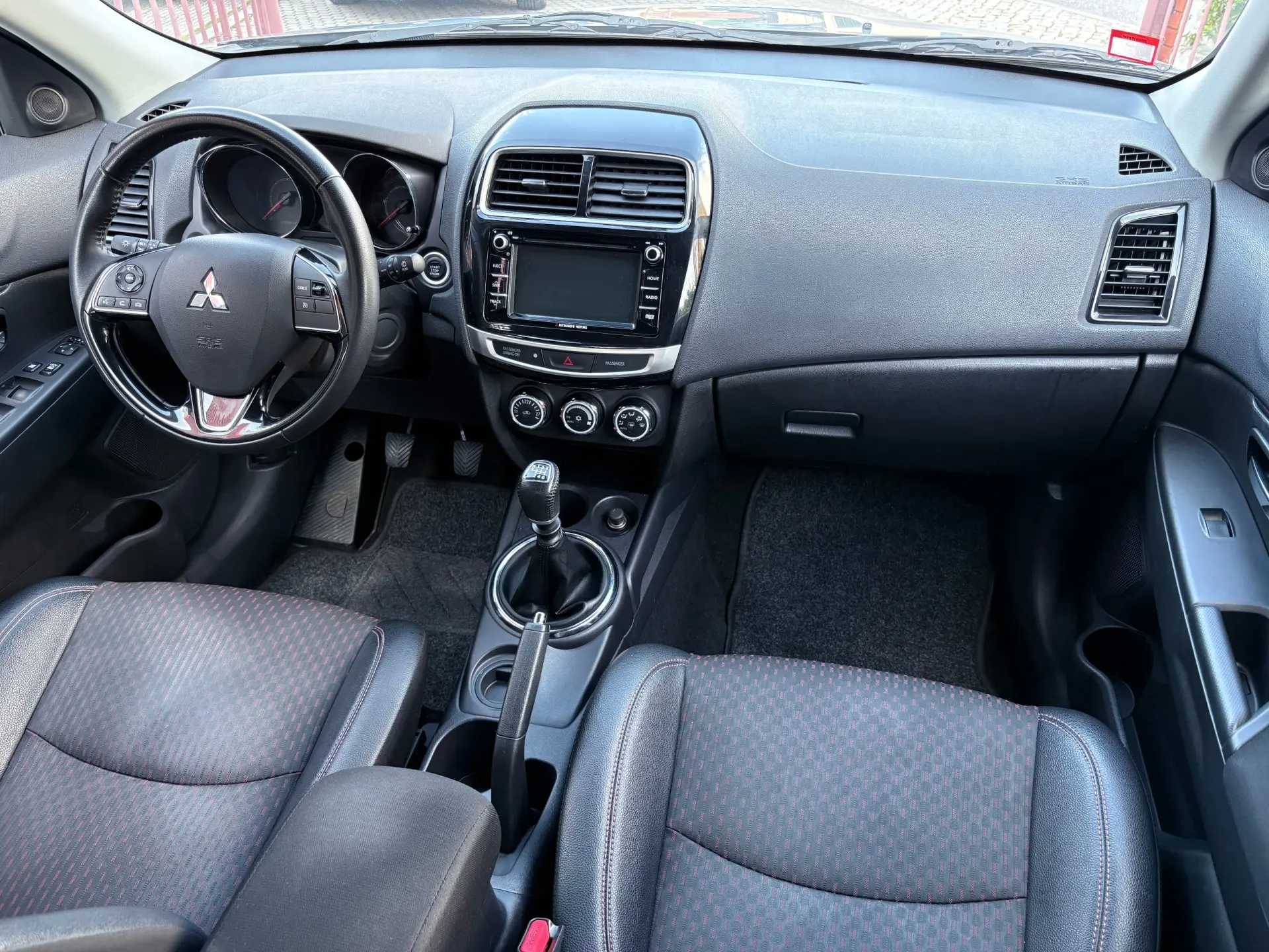 Mitsubishi ASX 1.6 DI-D Intense Black Edition 29