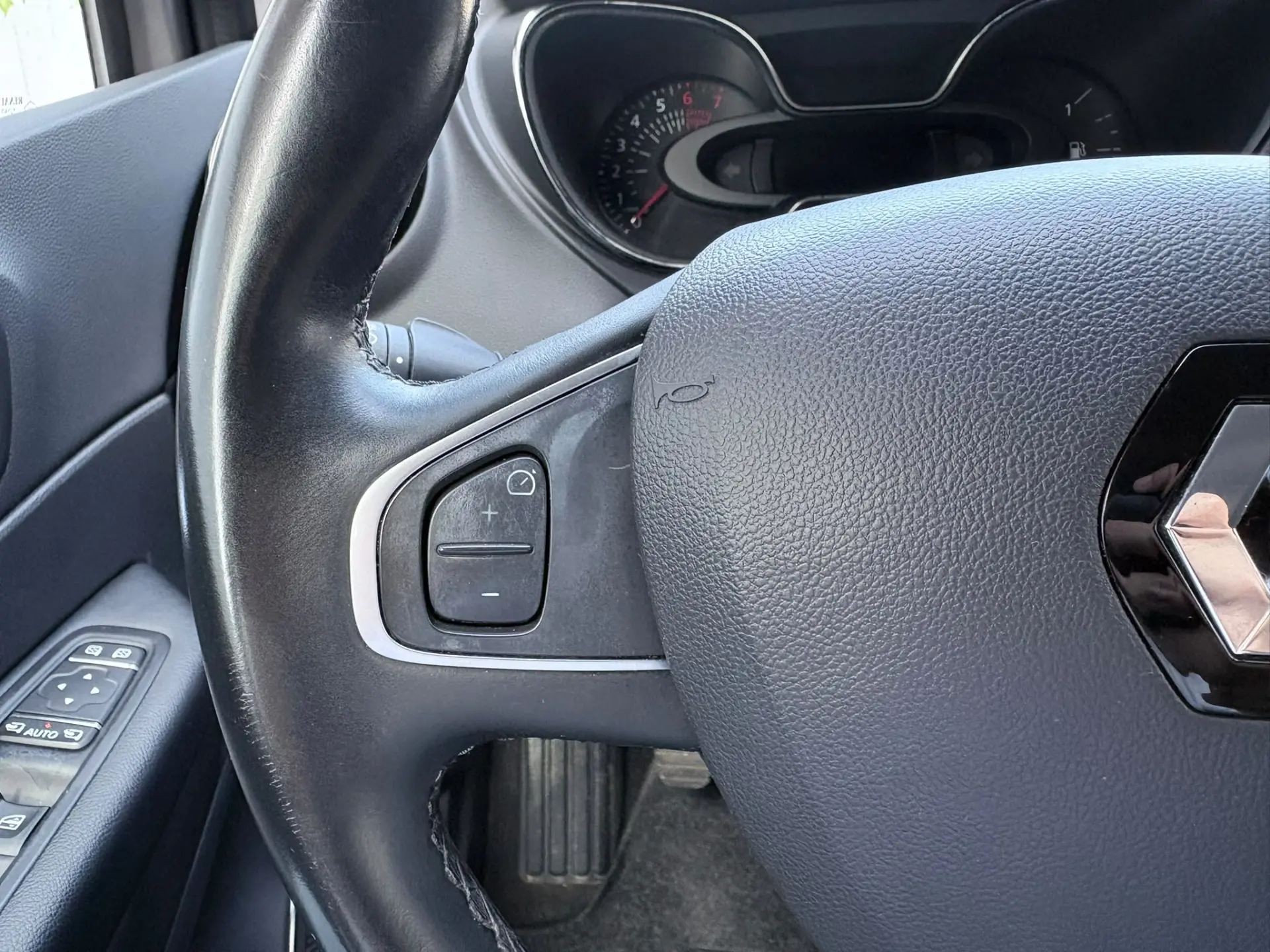 Renault Captur 0.9 TCE Exclusive 36