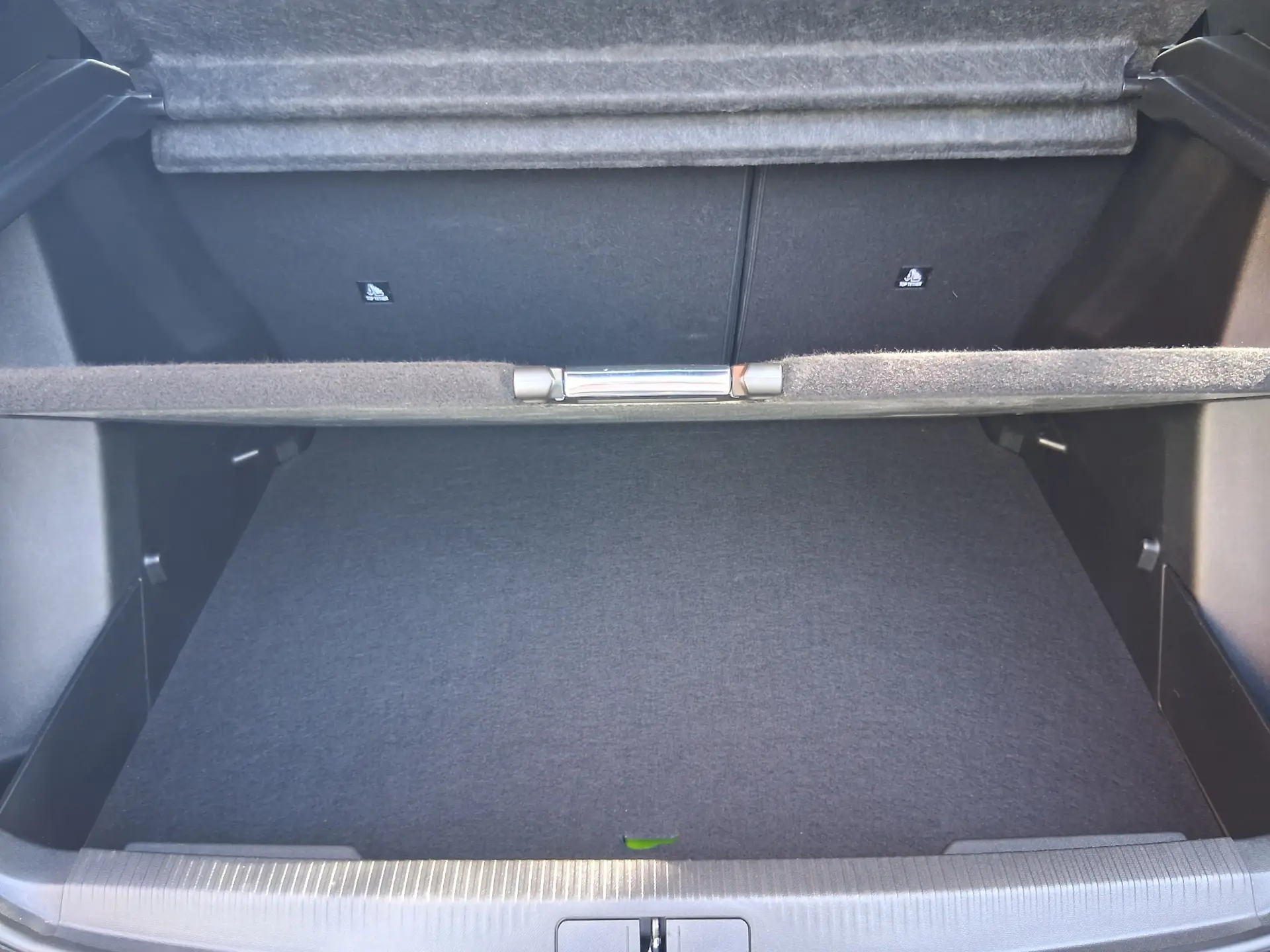 Peugeot 2008 1.2 PureTech Allure EAT8 28