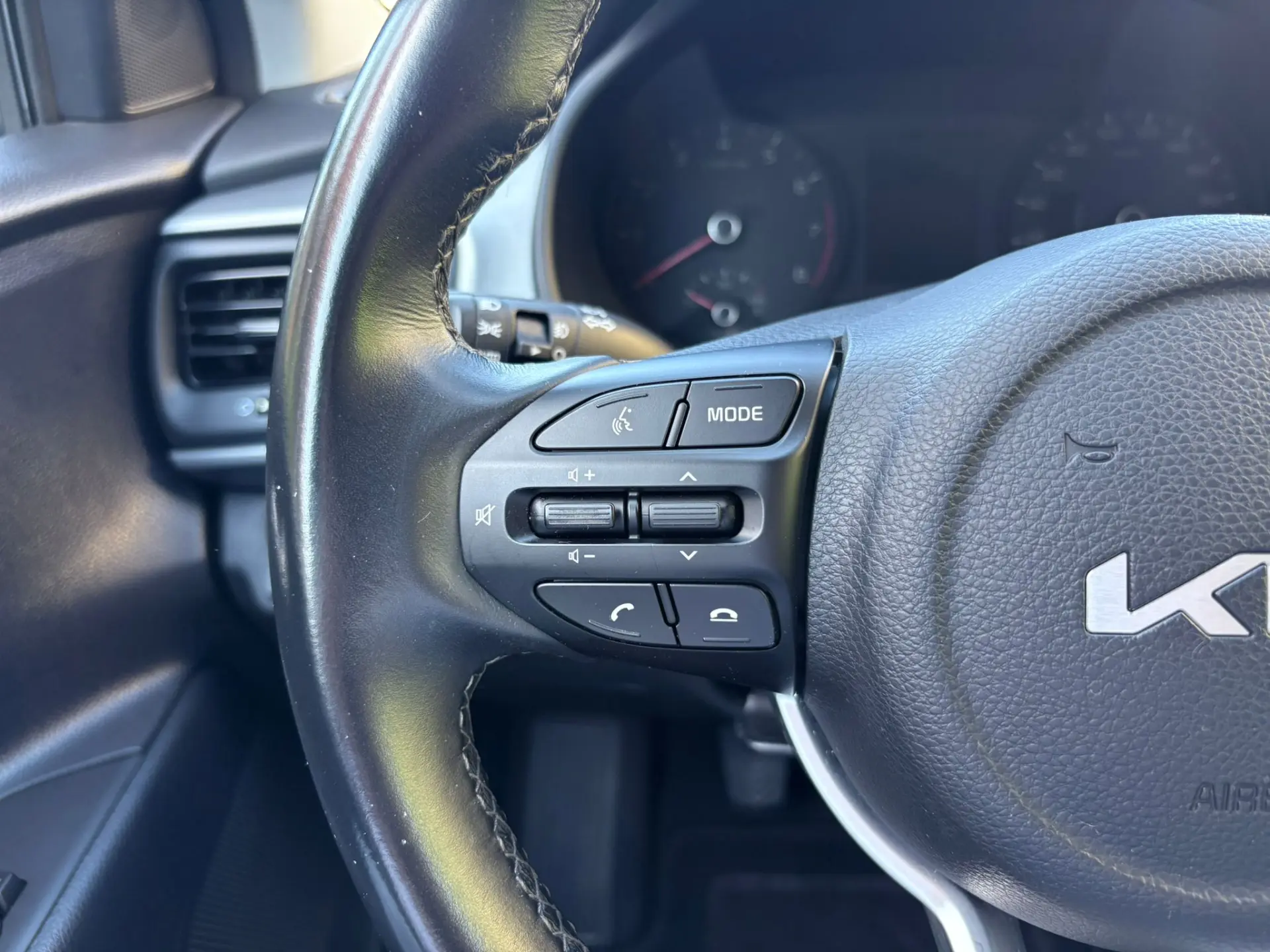 Kia Stonic 1.2 Dynamic 35