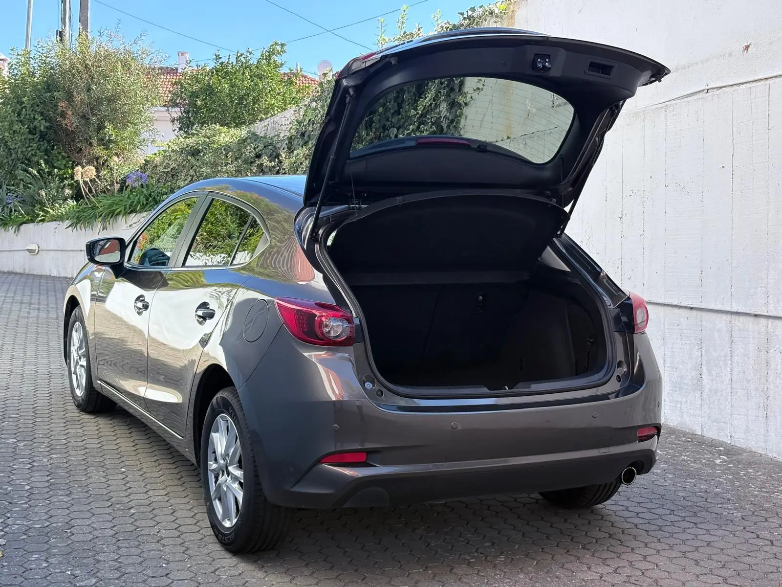 Mazda 3 1.5 Sky-G Evolve HS Navi 25