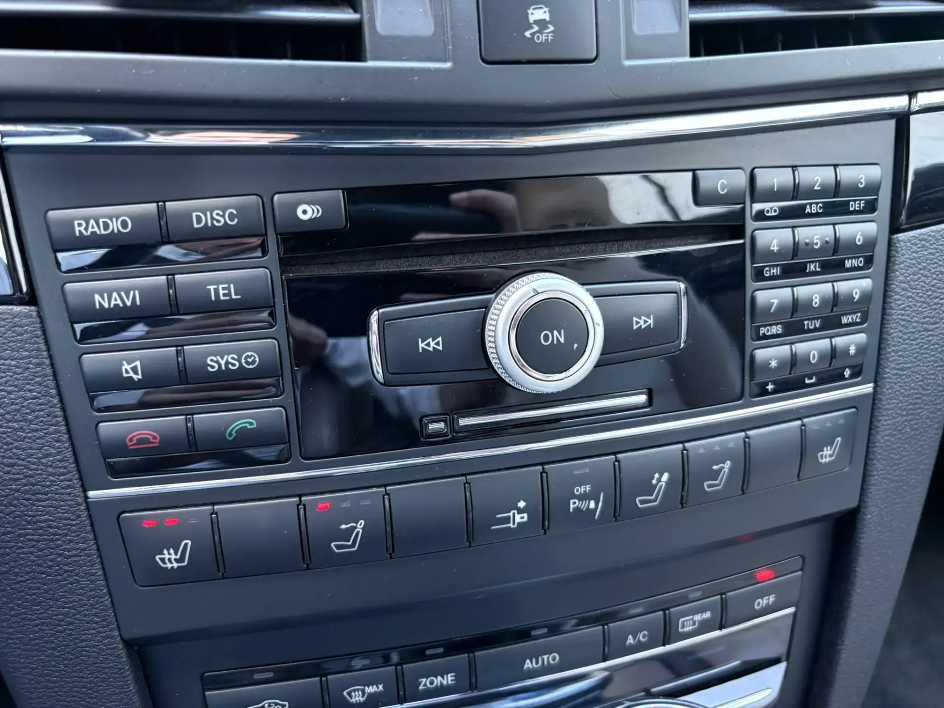 Mercedes-Benz E 350 CGi Avantgarde BlueEfficiency Auto 49