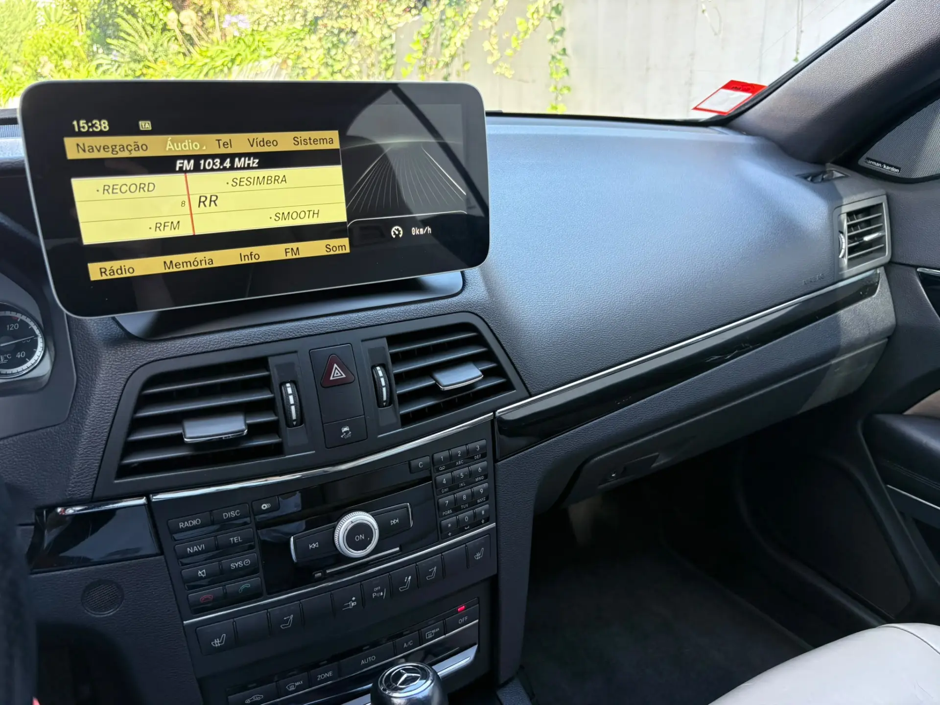 Mercedes-Benz E 350 CGi Avantgarde BlueEfficiency Auto 47